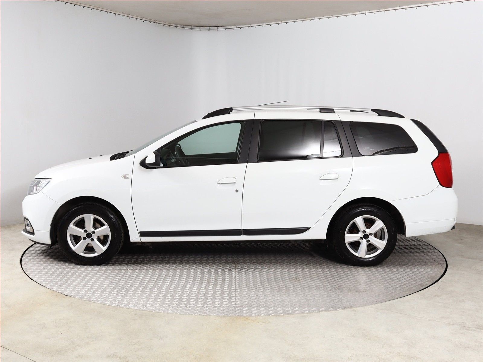 Dacia Logan, 1.0 SCe, ČR,1.maj, Klima - fotka 3