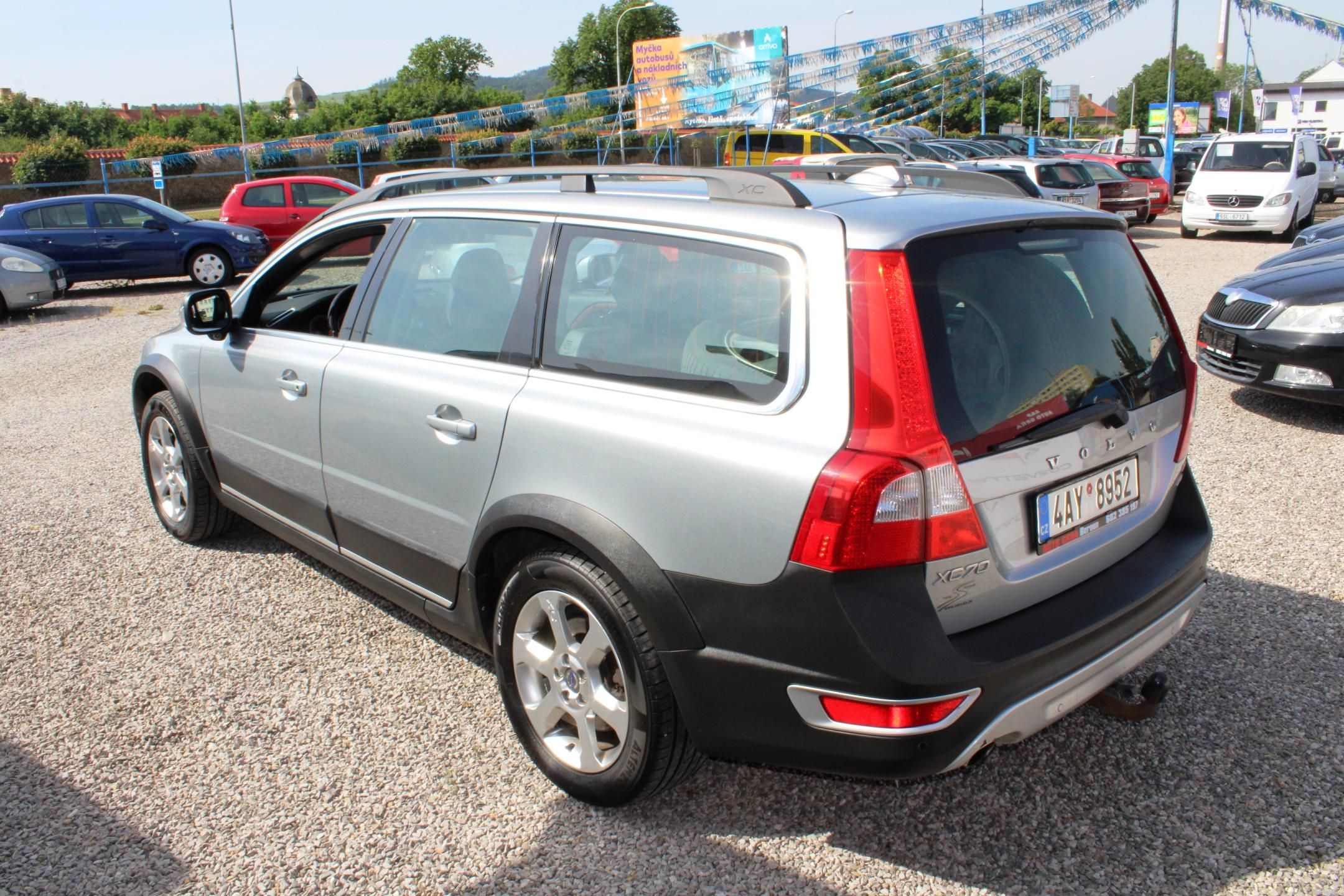 Volvo XC70, 2,4d D5 XENONY KŮŽE KLIMA ALU - fotka 5
