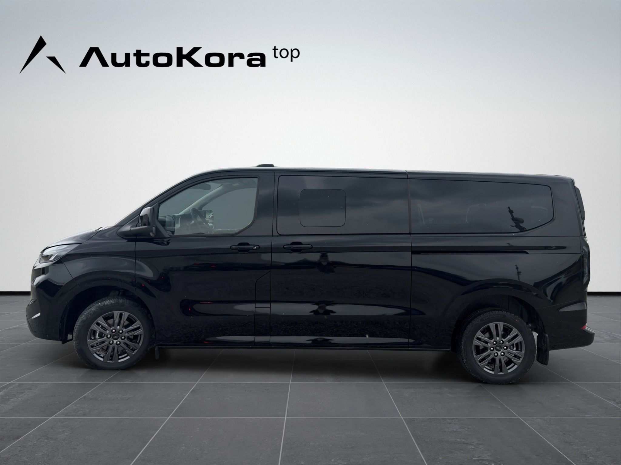 Ford Tourneo Custom, Titanium L2, 2.0 EcoBlue - fotka 4