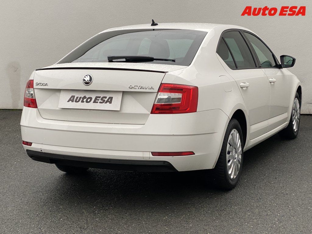 Škoda Octavia, 1.5 TSi,1.maj,ČR,Ambition - fotka 4