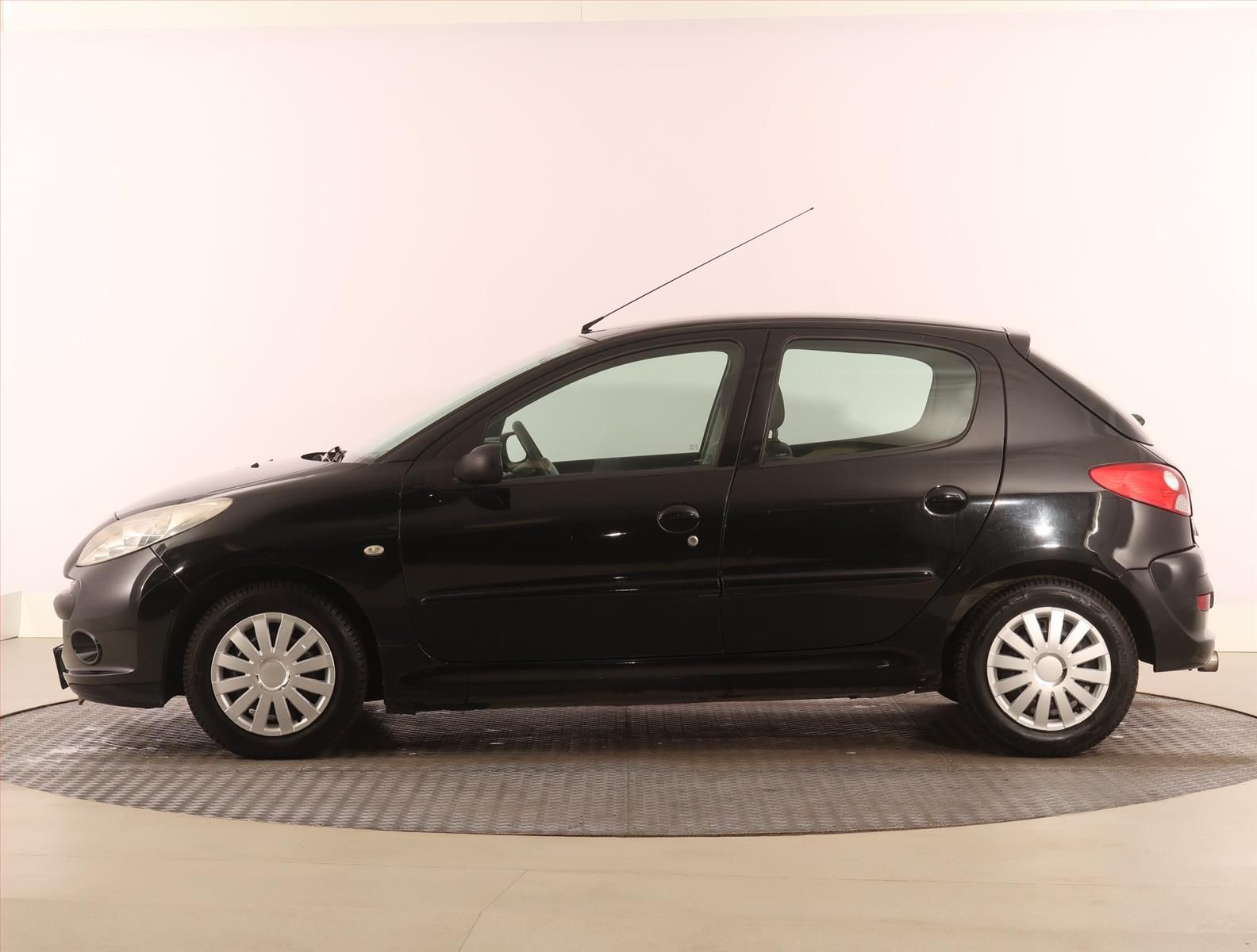 Peugeot 206, 1.4 HDI, po STK, dobrý stav - fotka 3