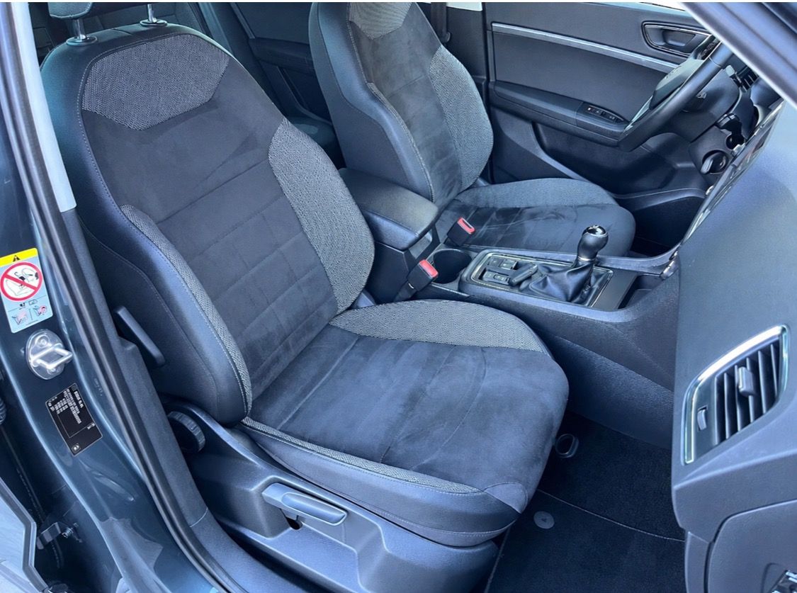 Seat Ateca, 1,6 TDi - ALCANTARA + KŮŽE - fotka 6