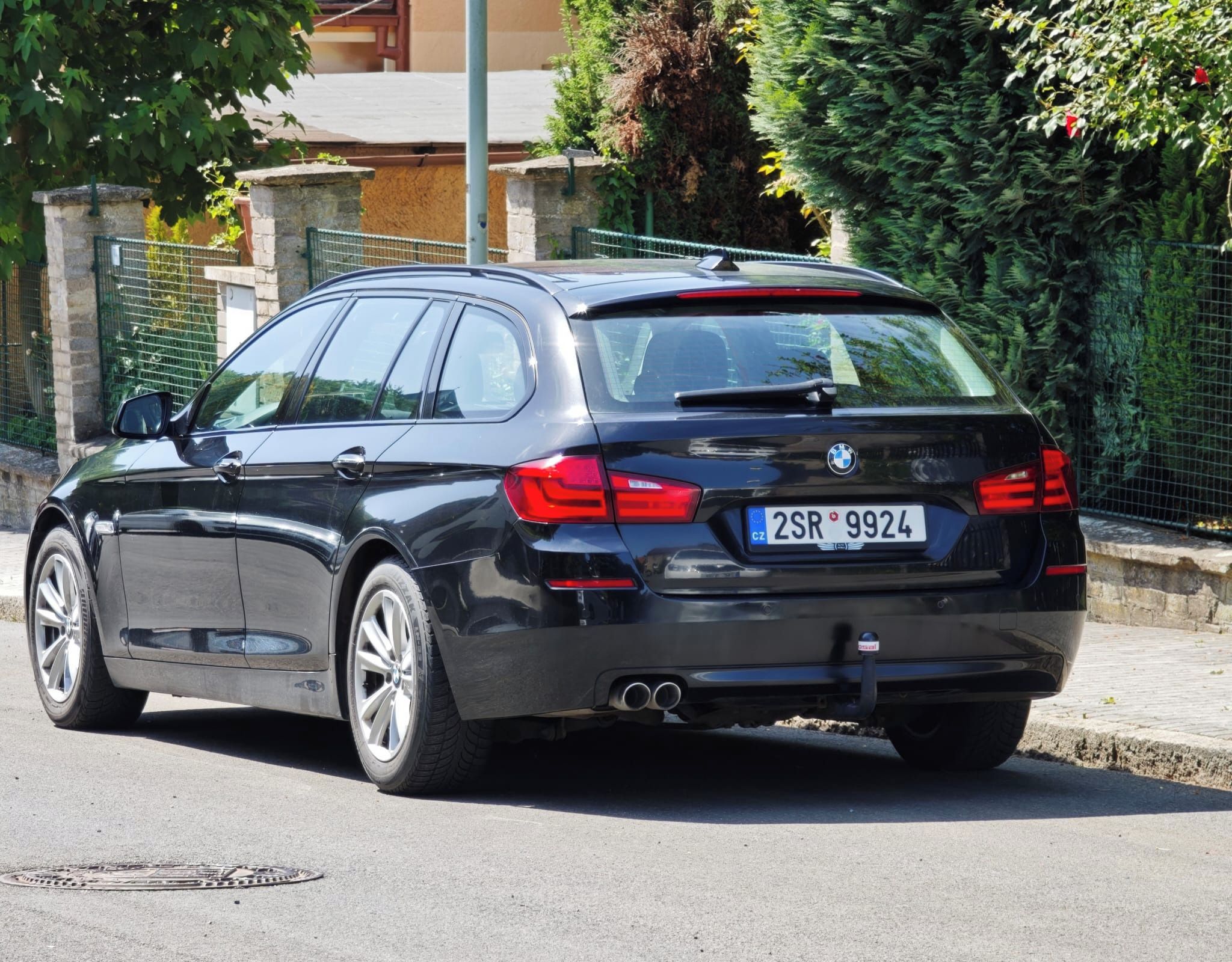 BMW Řada 5, Prodám BMW 5 F11 touring - fotka 4