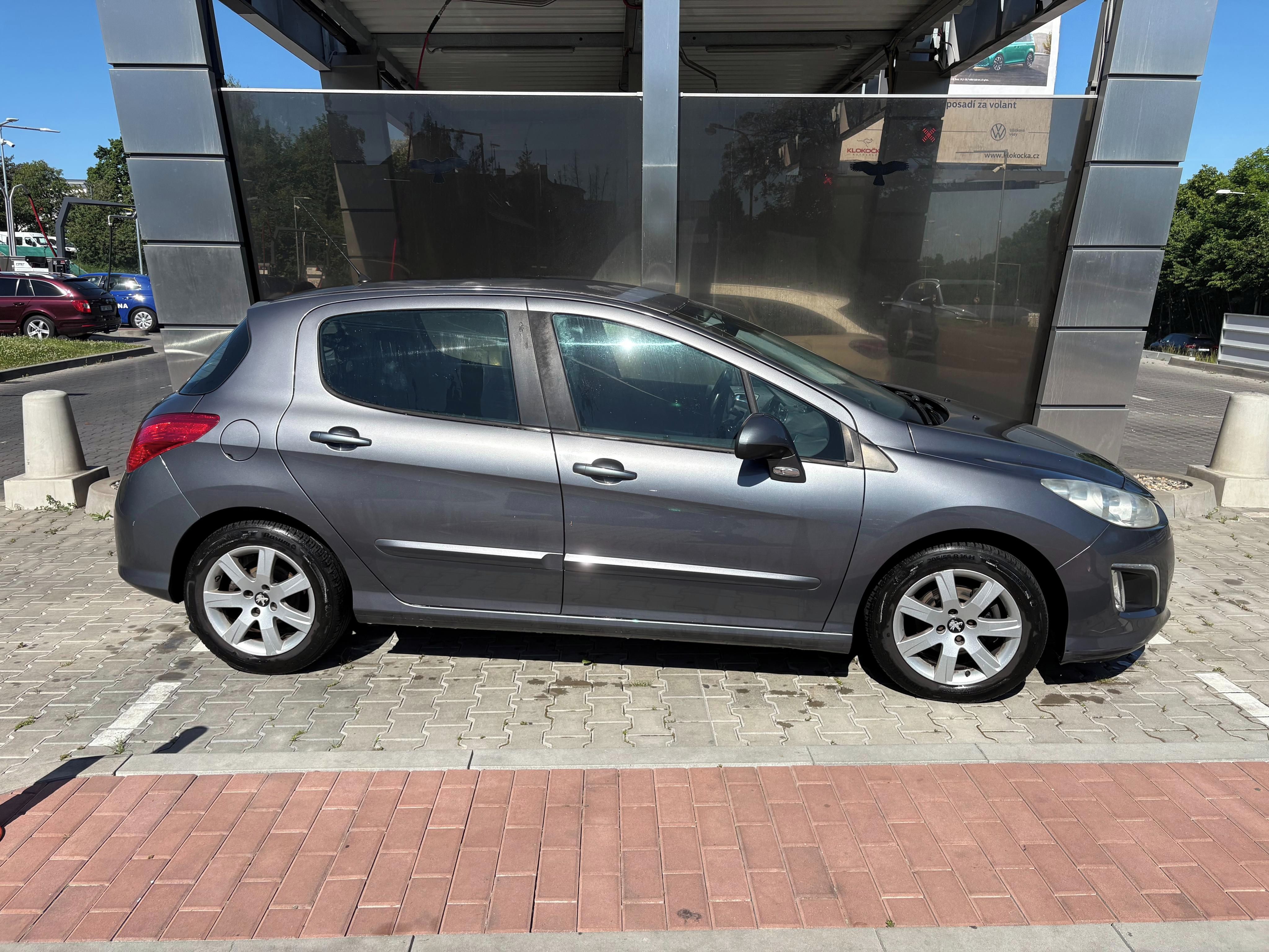 Peugeot 308 - fotka 4