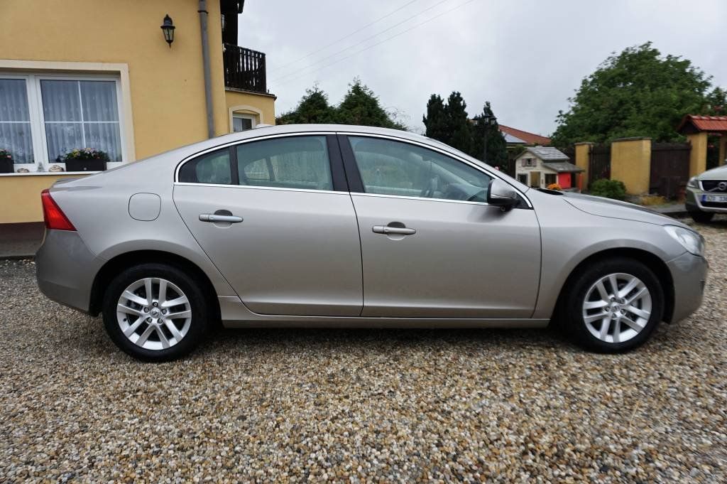 Volvo S60, SUMMUM D5 158 kW - fotka 4