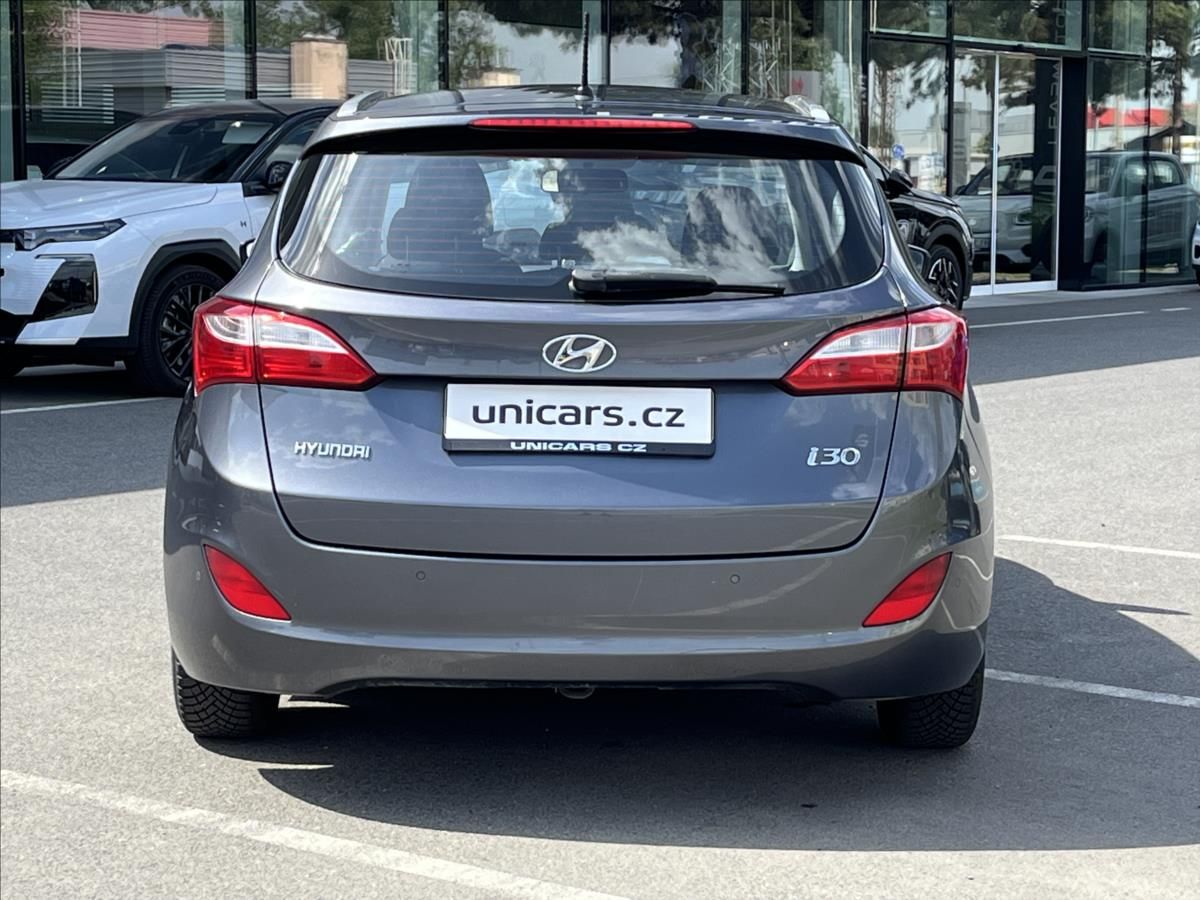 Hyundai i30, 1,6 i  Trikolor Komfort - fotka 6