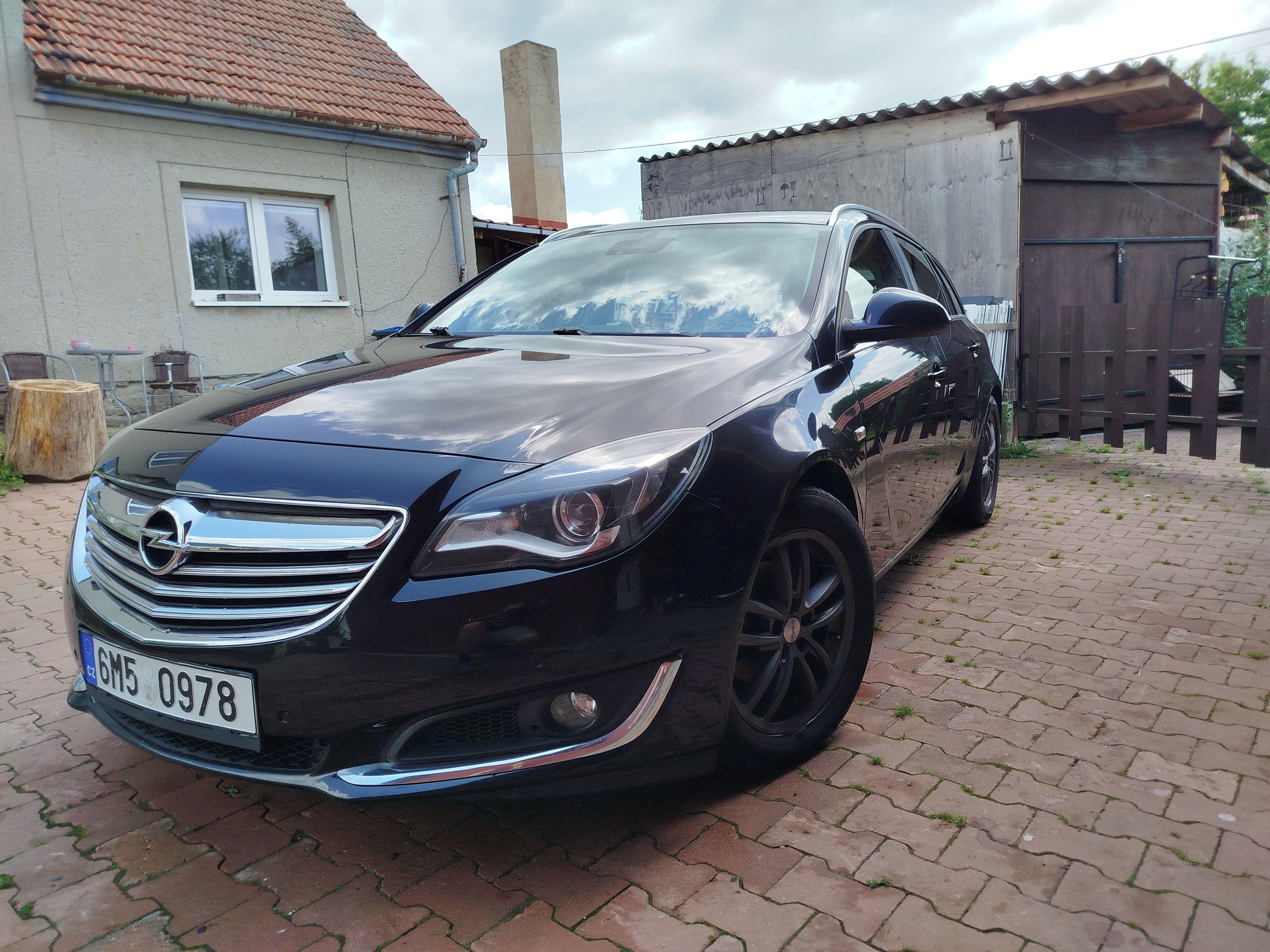 Opel Insignia, Opel Insignia combi serviska