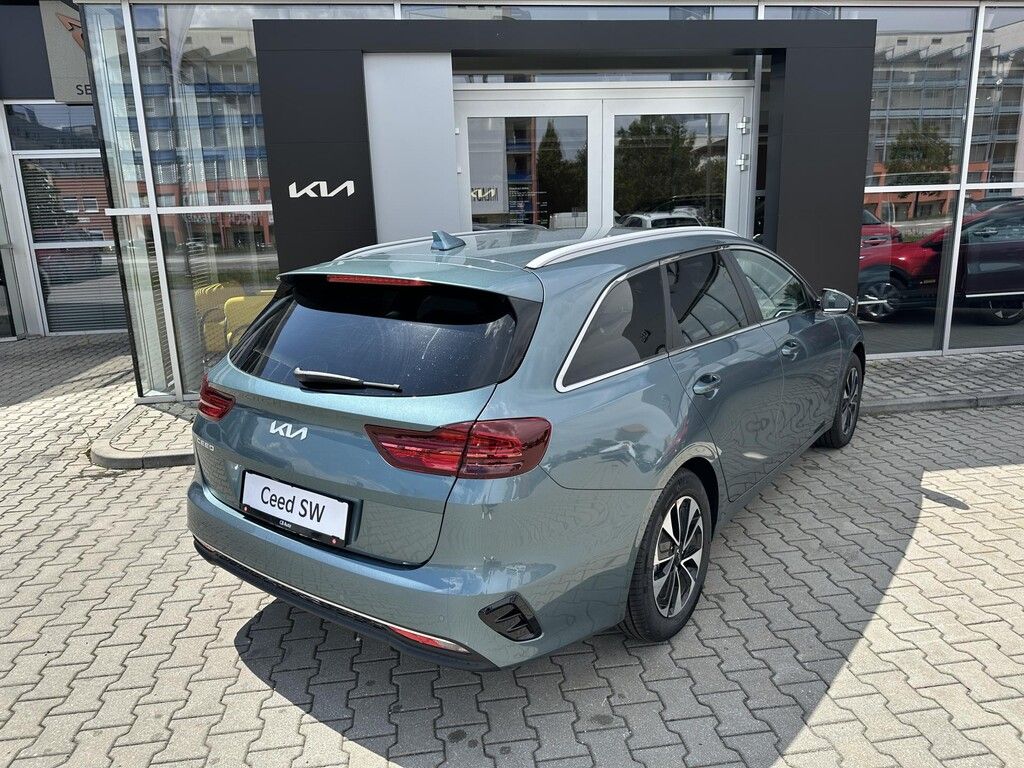 Kia Cee´d, 1,5 T-GDI 7DCT TOP - fotka 3