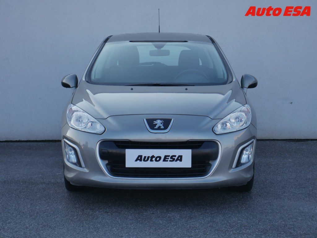 Peugeot 308, 1.4i,2.maj,ČR - fotka 2