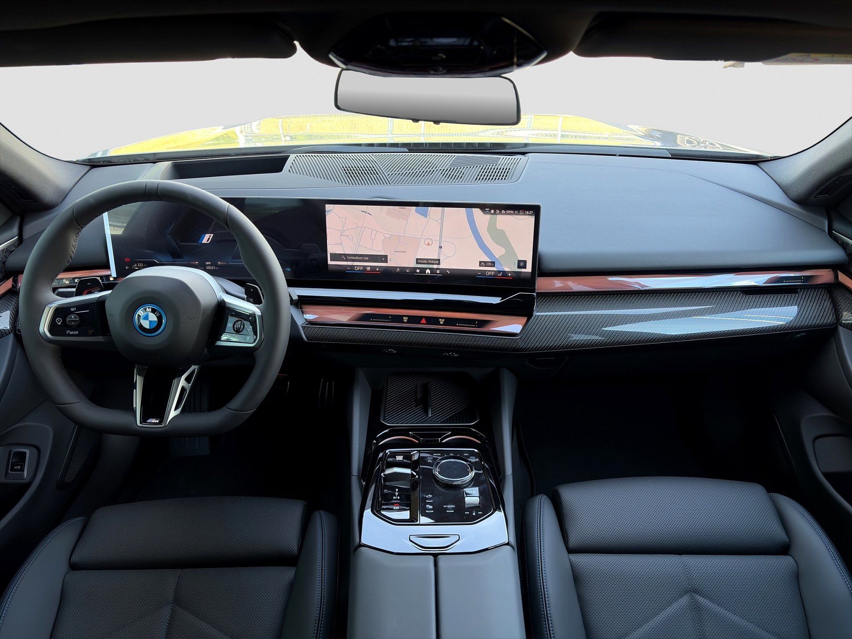 BMW Řada 5, | 550e xDrive Touring, Touring - fotka 6