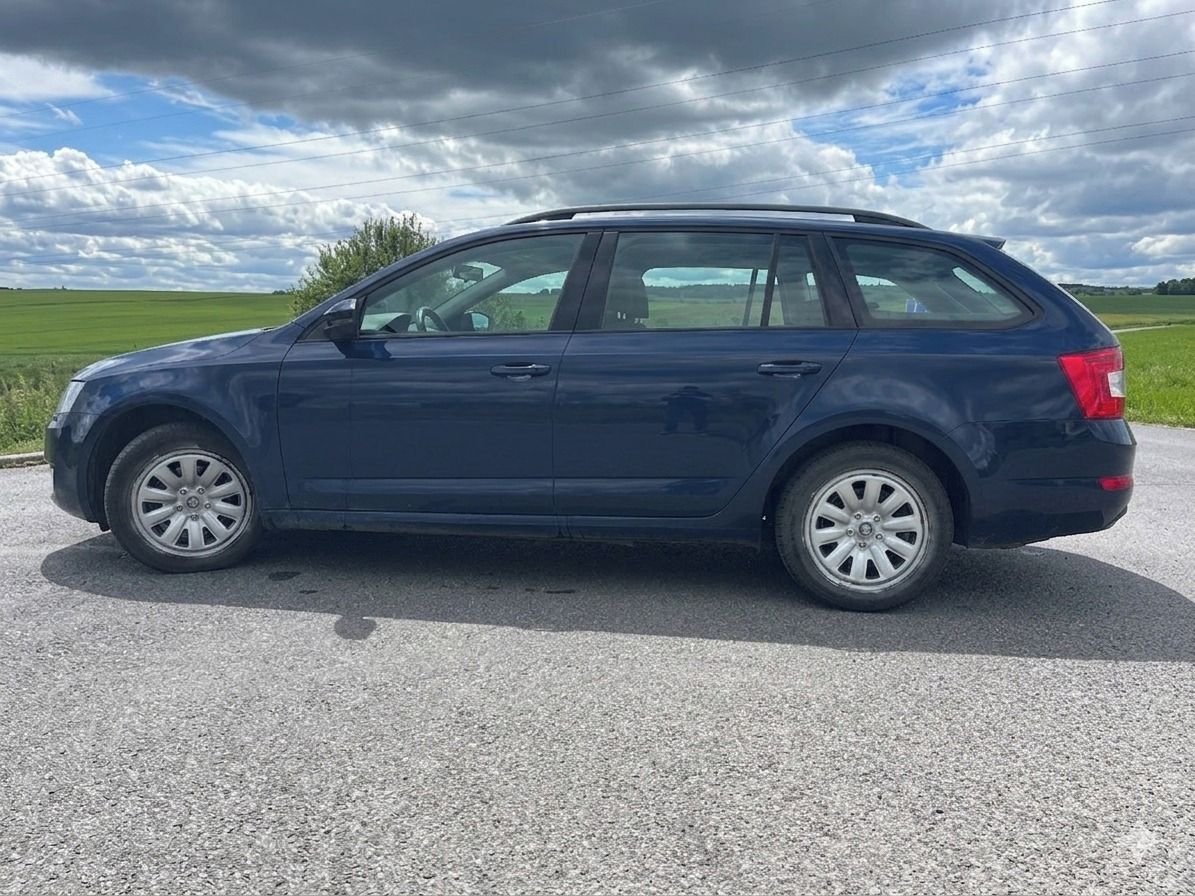 Škoda Octavia, Škoda Octavia Combi 1.6 TDI - fotka 4