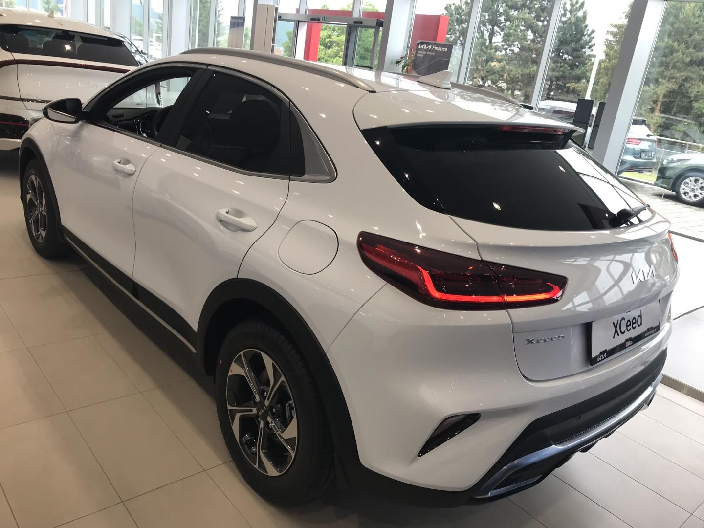 Kia XCee´d, 1.6T-GDi 110kW EXCLUSIVE 110 K - fotka 4