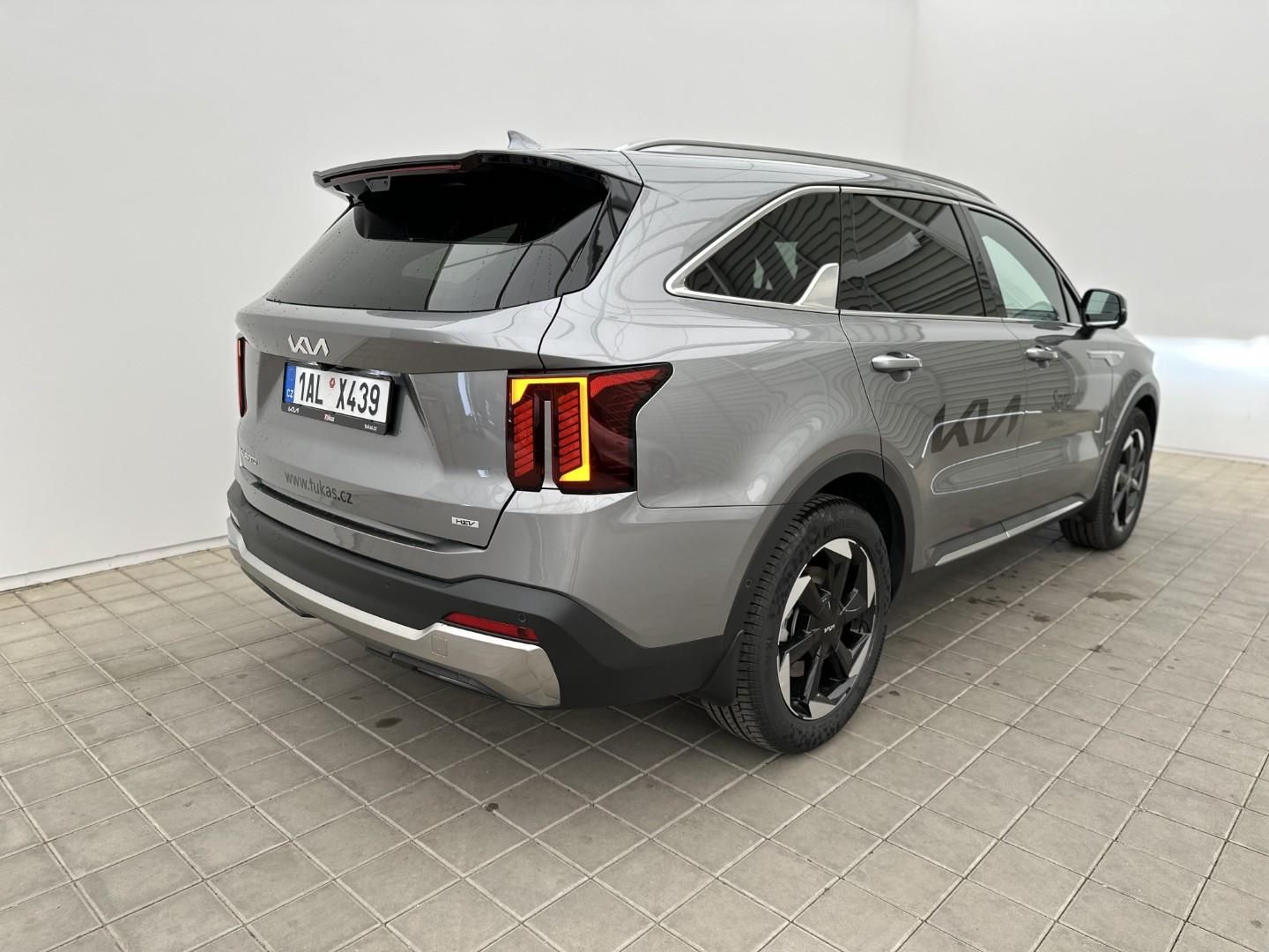 Kia Sorento, 1.6T-GDi 158kW 4x4  TOP (2025) - fotka 5