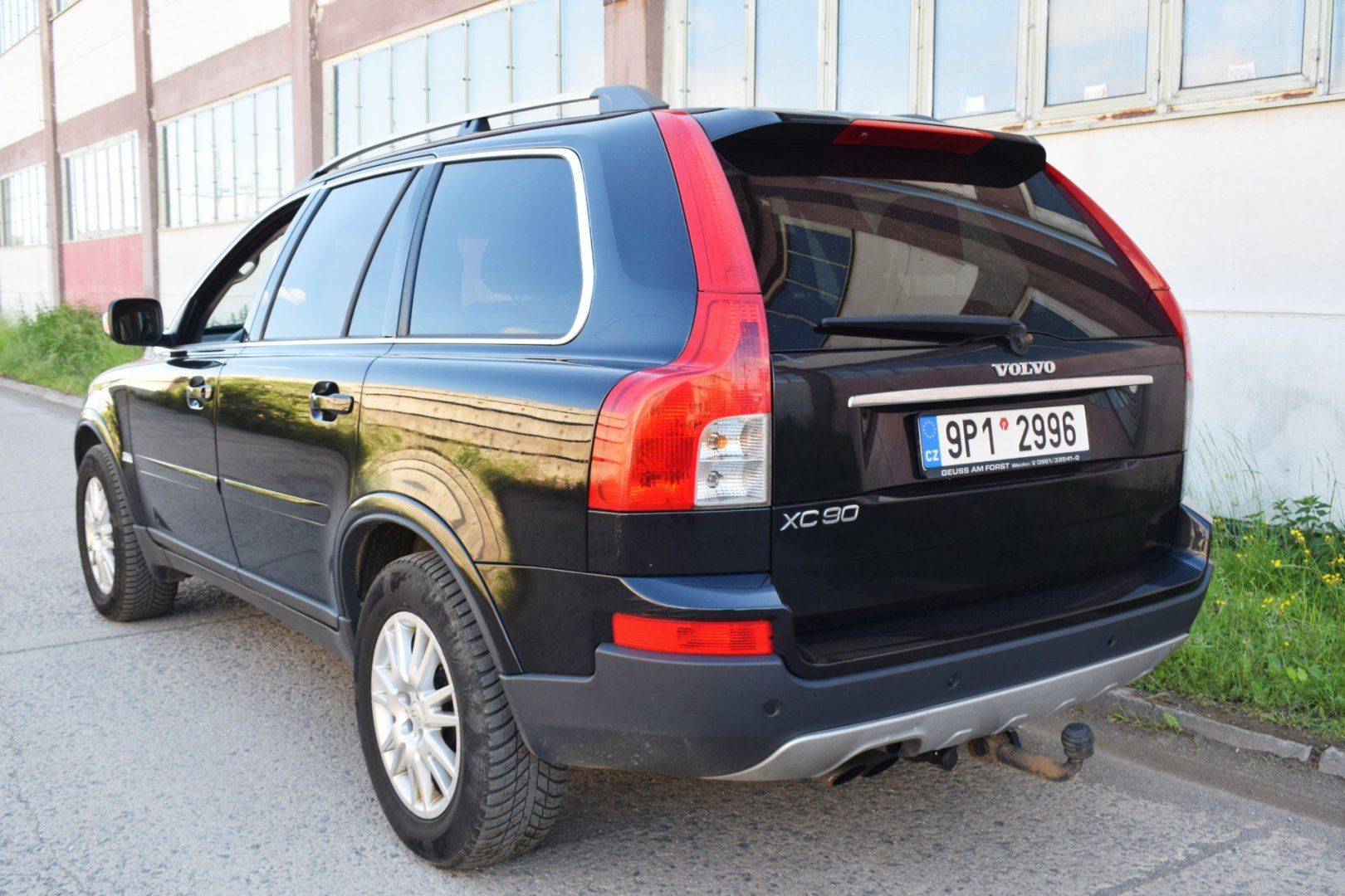Volvo XC90, 2.4D/MANUÁL/KŮŽE/TAŽNÉ/7MÍST/ - fotka 4