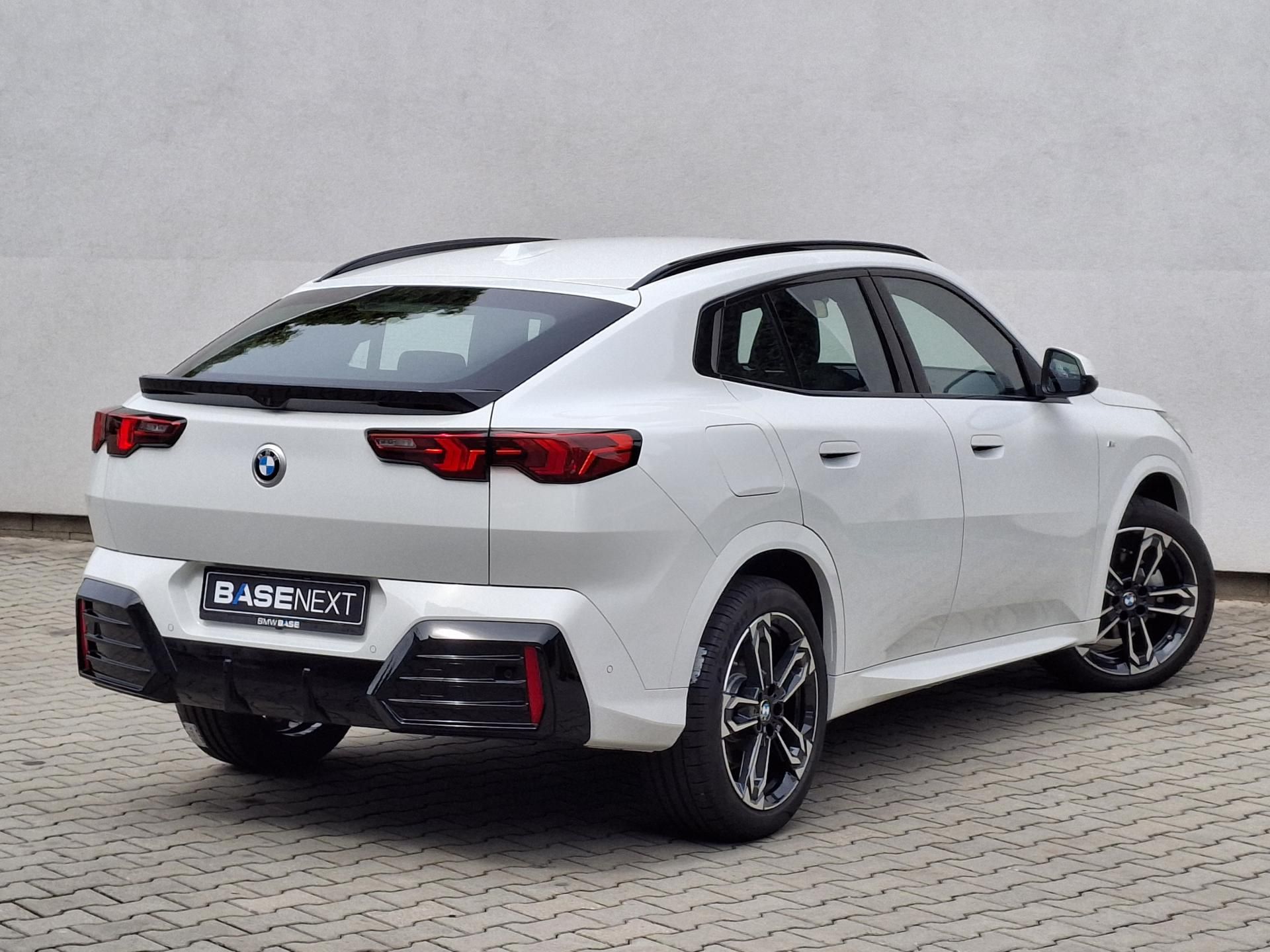 BMW X2, xDrive20d M-Sport - fotka 5