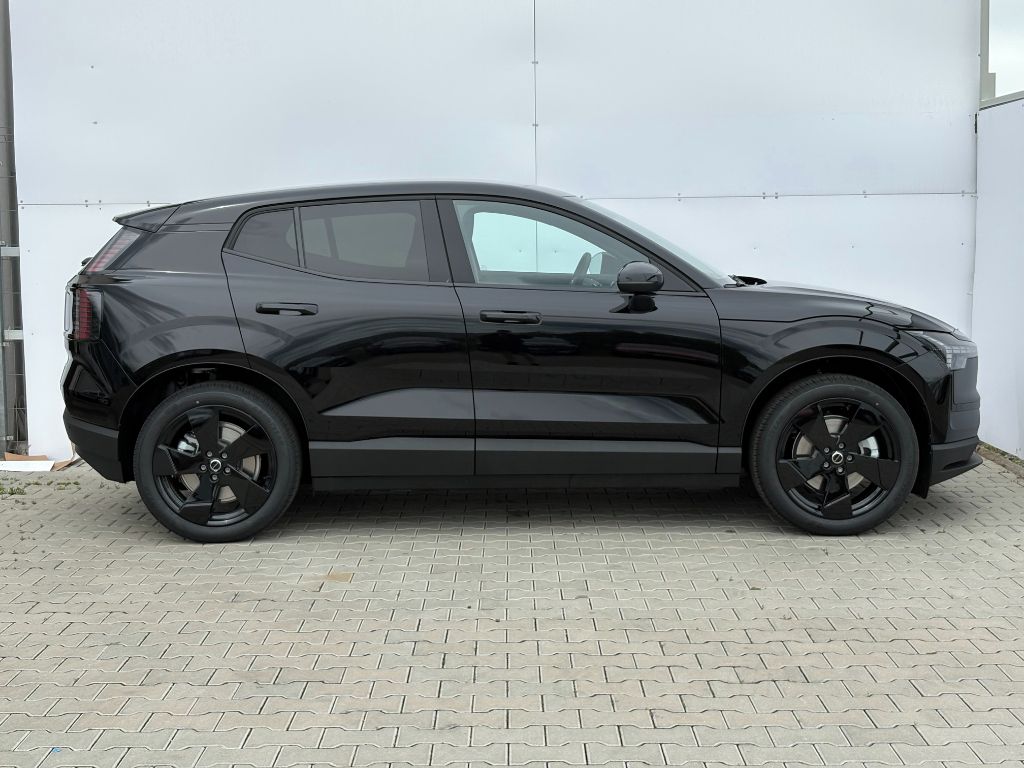 Volvo EX30, Plus Black Edition Single Moto - fotka 4