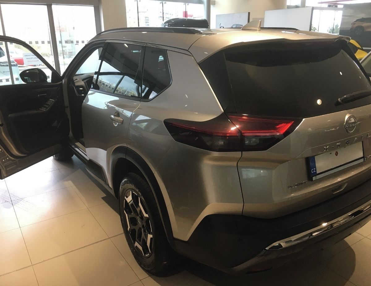 Nissan X-Trail, Operativní Leasing 24 měsíců - fotka 2