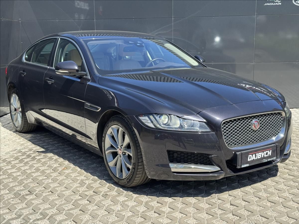 Jaguar XF, 2,0 20d AWD PRESTIGE AT 132kW - fotka 2