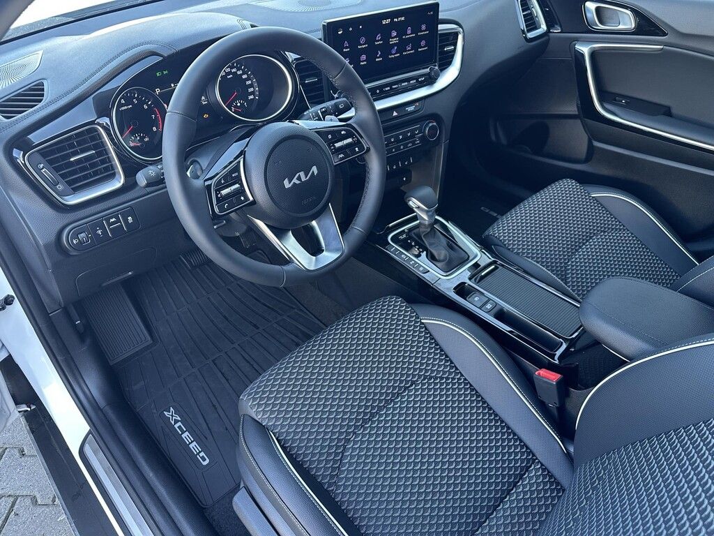Kia XCee´d, 1,6 T-GDi 110 kW 7DCT EXCLUSIV - fotka 4