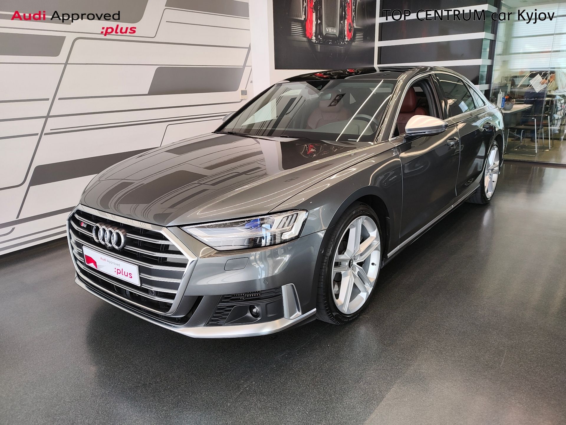 Audi S8, 4.0 TFSI quattro (420kW/572k)