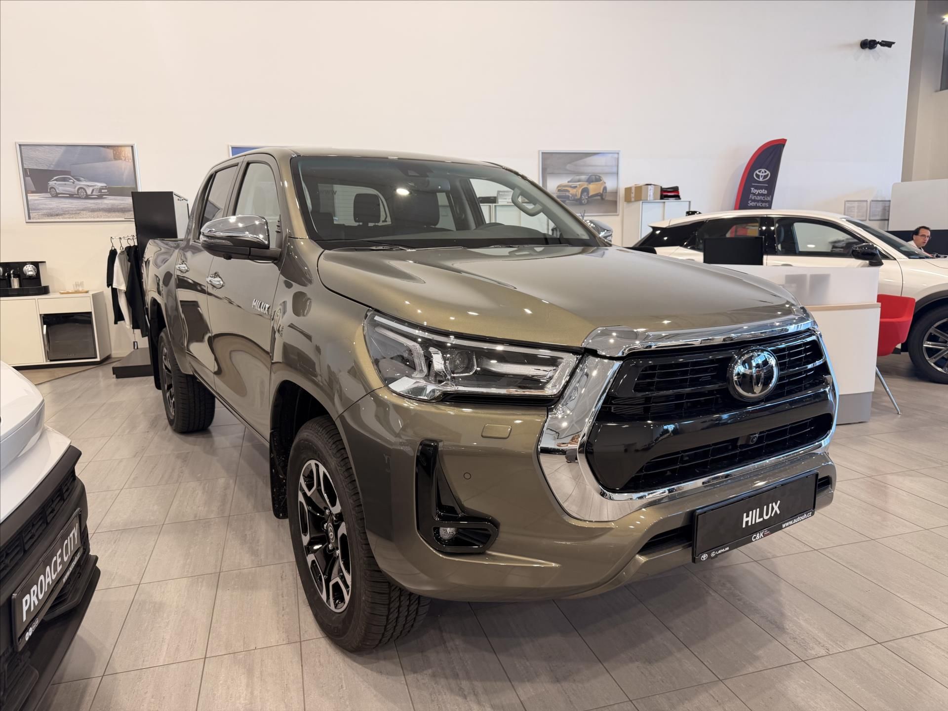 Toyota Hilux, 2,8 Executive  Double Cab Dies - fotka 6