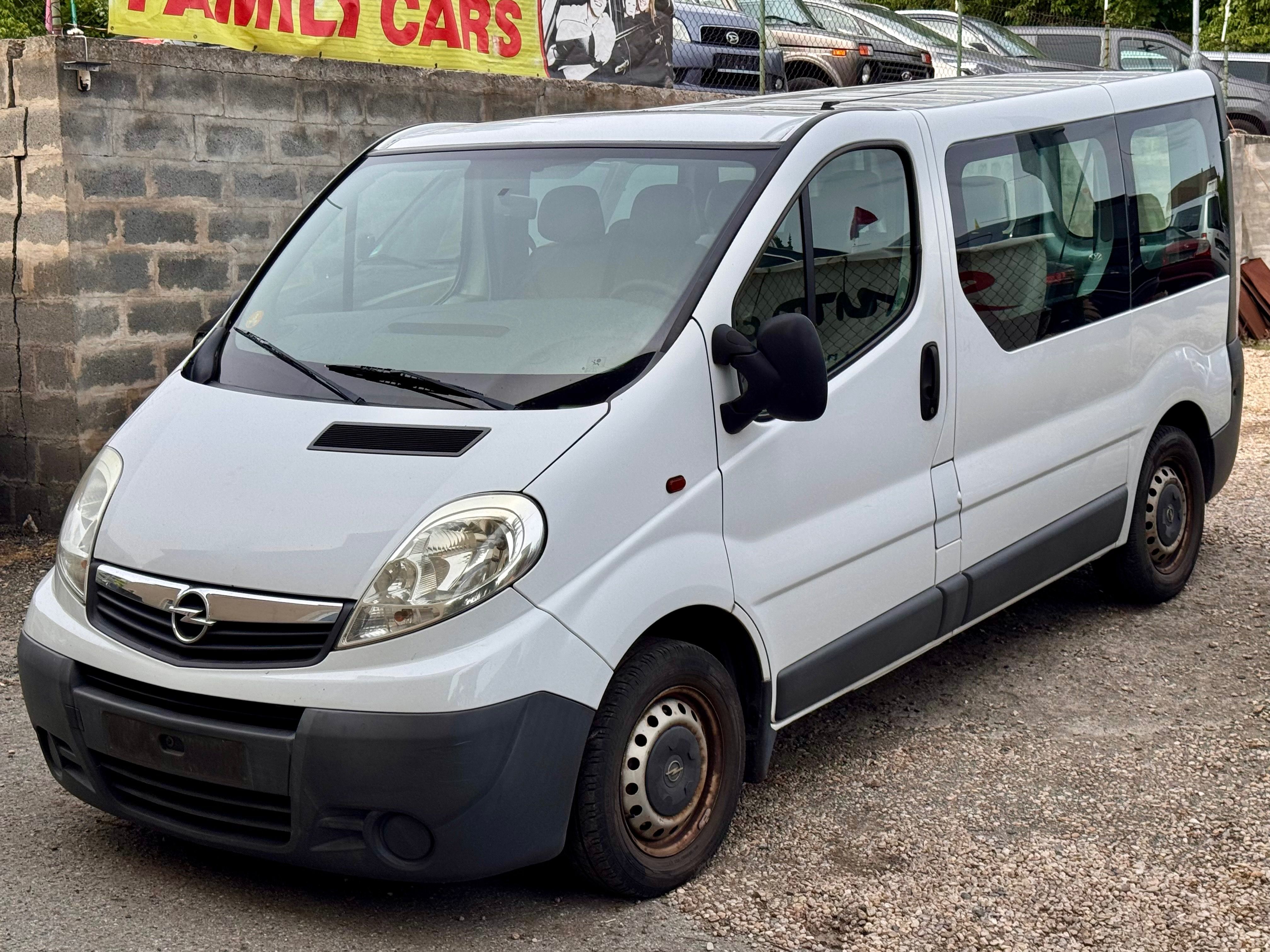Opel Vivaro, 2.0,1.MAJITEL,6MÍST,AC,TAŽNÉ - fotka 3