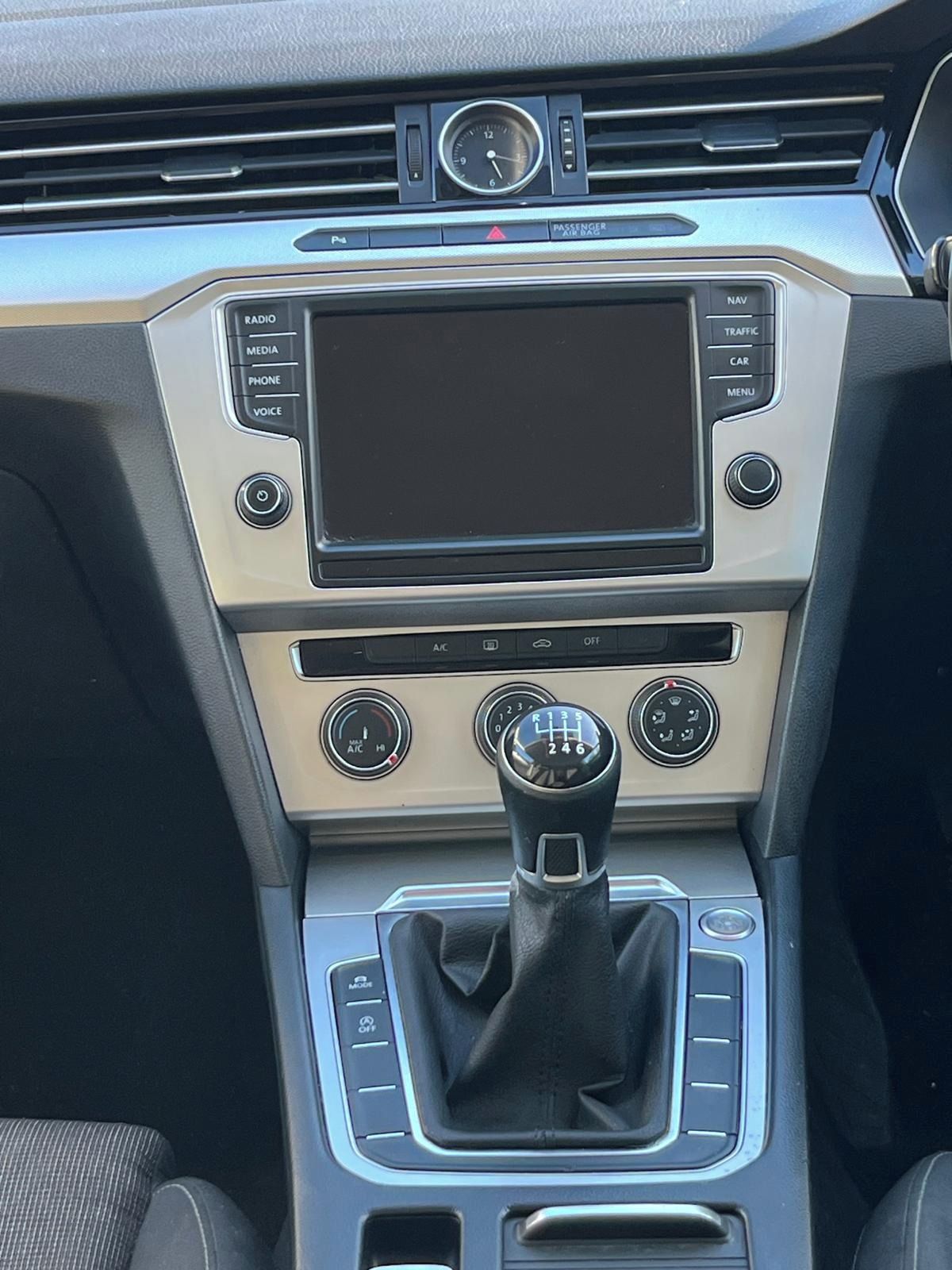 Volkswagen Passat, SE Business Technology 2.0 TDI - fotka 4