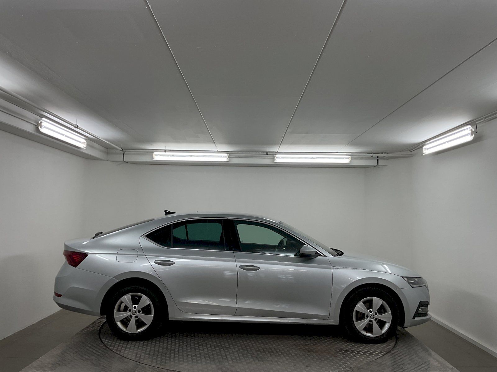 Škoda Octavia, 2.0 TDI 110kW DSG Style - fotka 6