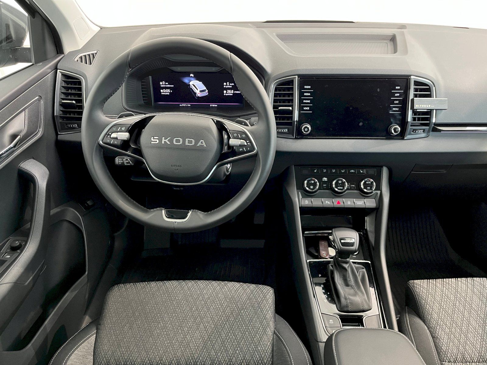 Škoda Karoq, 2,0 TDI 110 kW A7F Top Selecti - fotka 5
