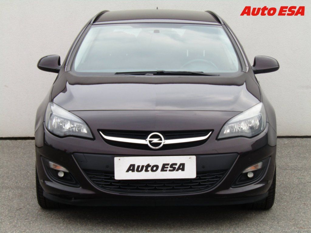 Opel Astra, 1.4i sports tourer,+kola - fotka 2