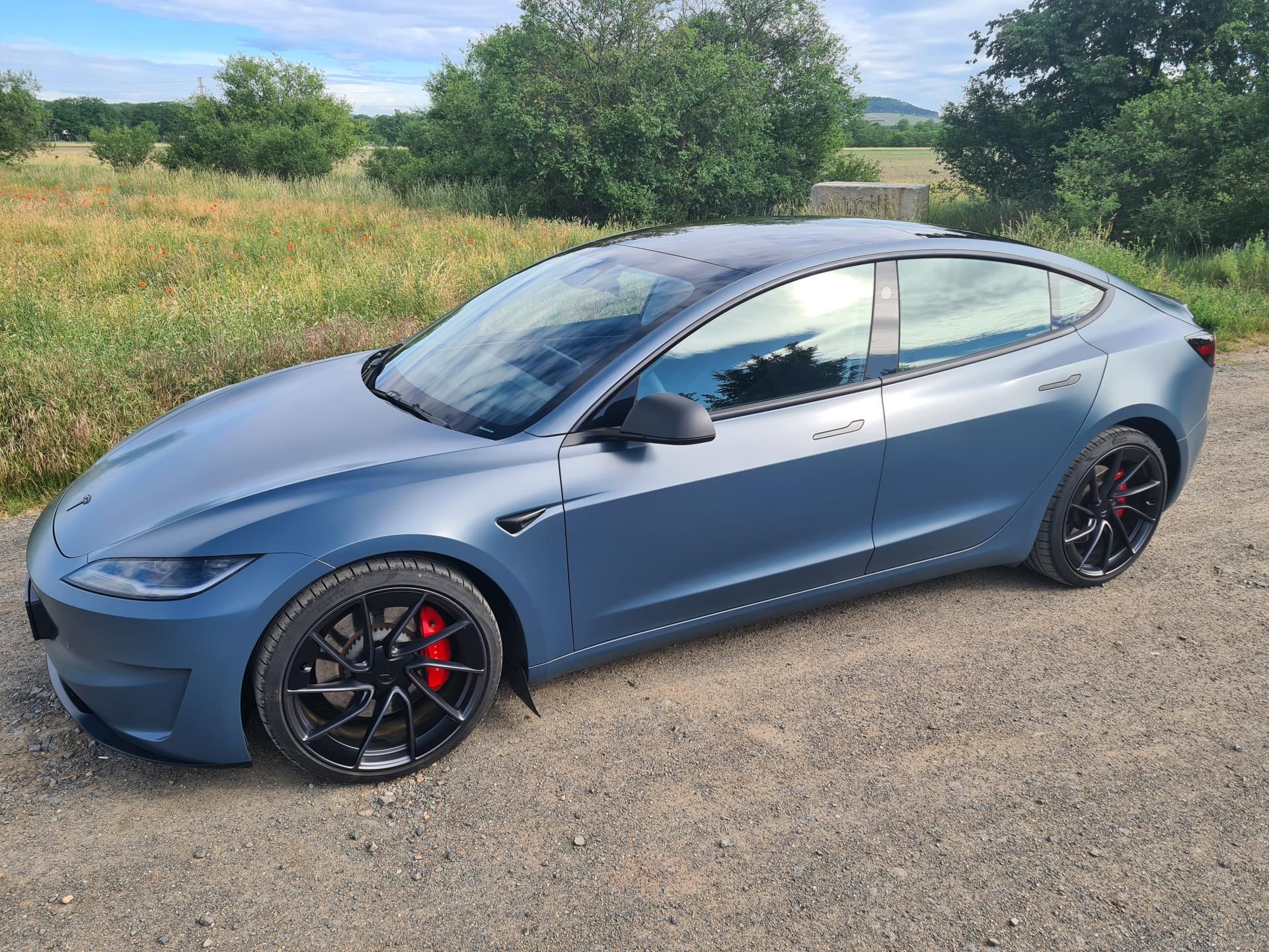 Tesla Model 3, Performance Highland - fotka 2