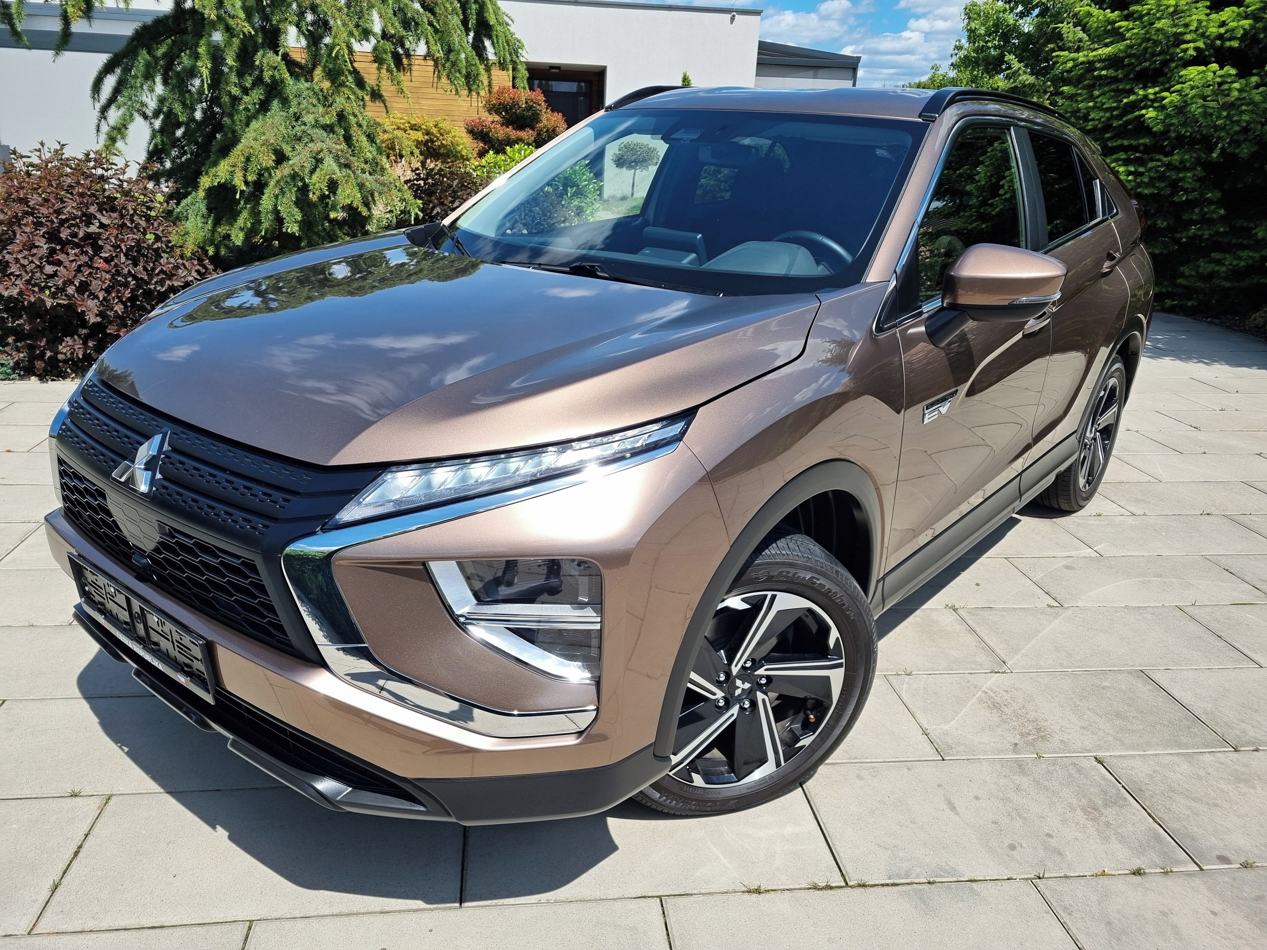 Mitsubishi Eclipse Cross, 2.4 PHEV,4x4,TOP STAV - fotka 3