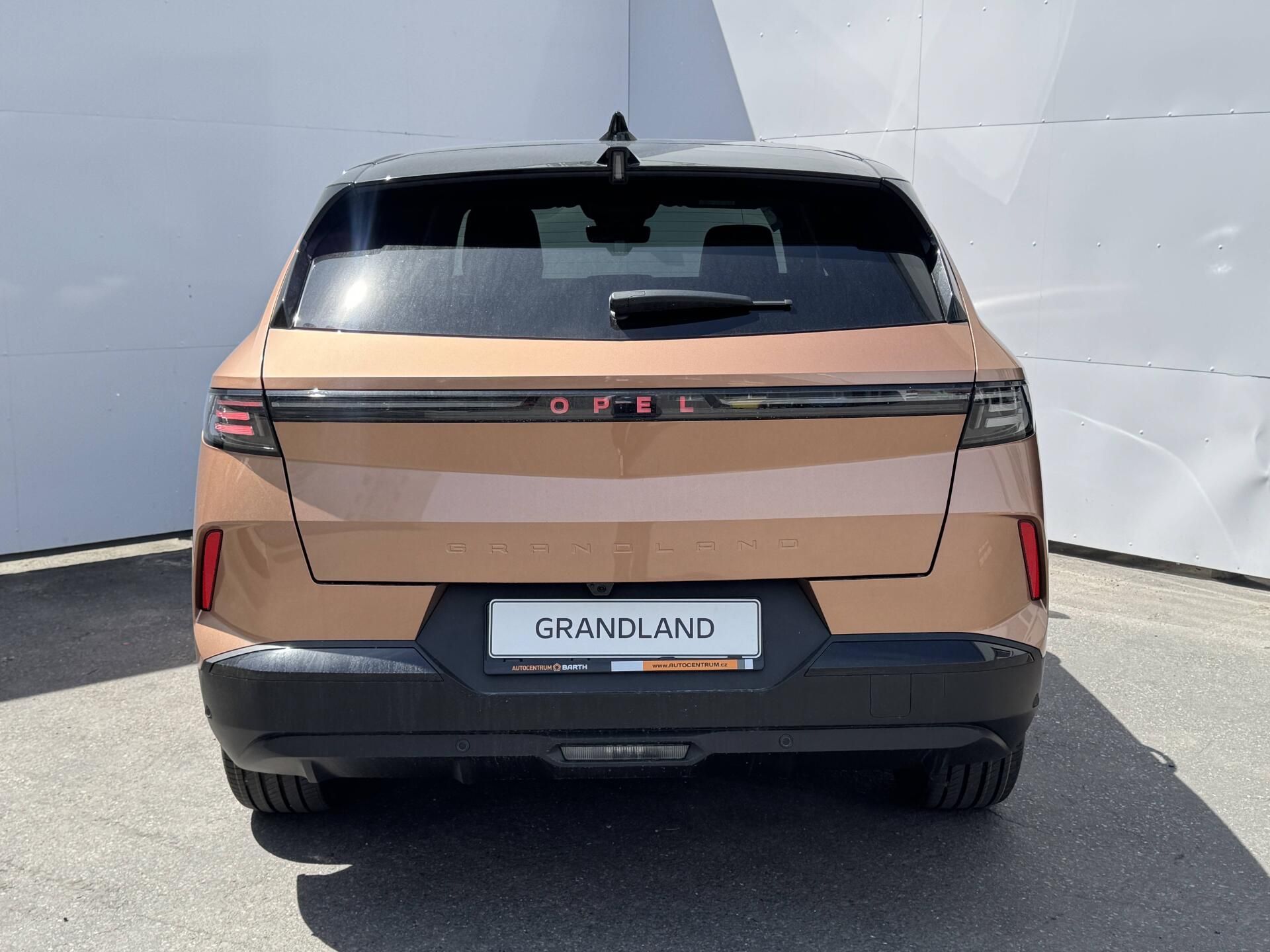 Opel Grandland, Ultimate Hybrid TURBO eDCT6 1. - fotka 5