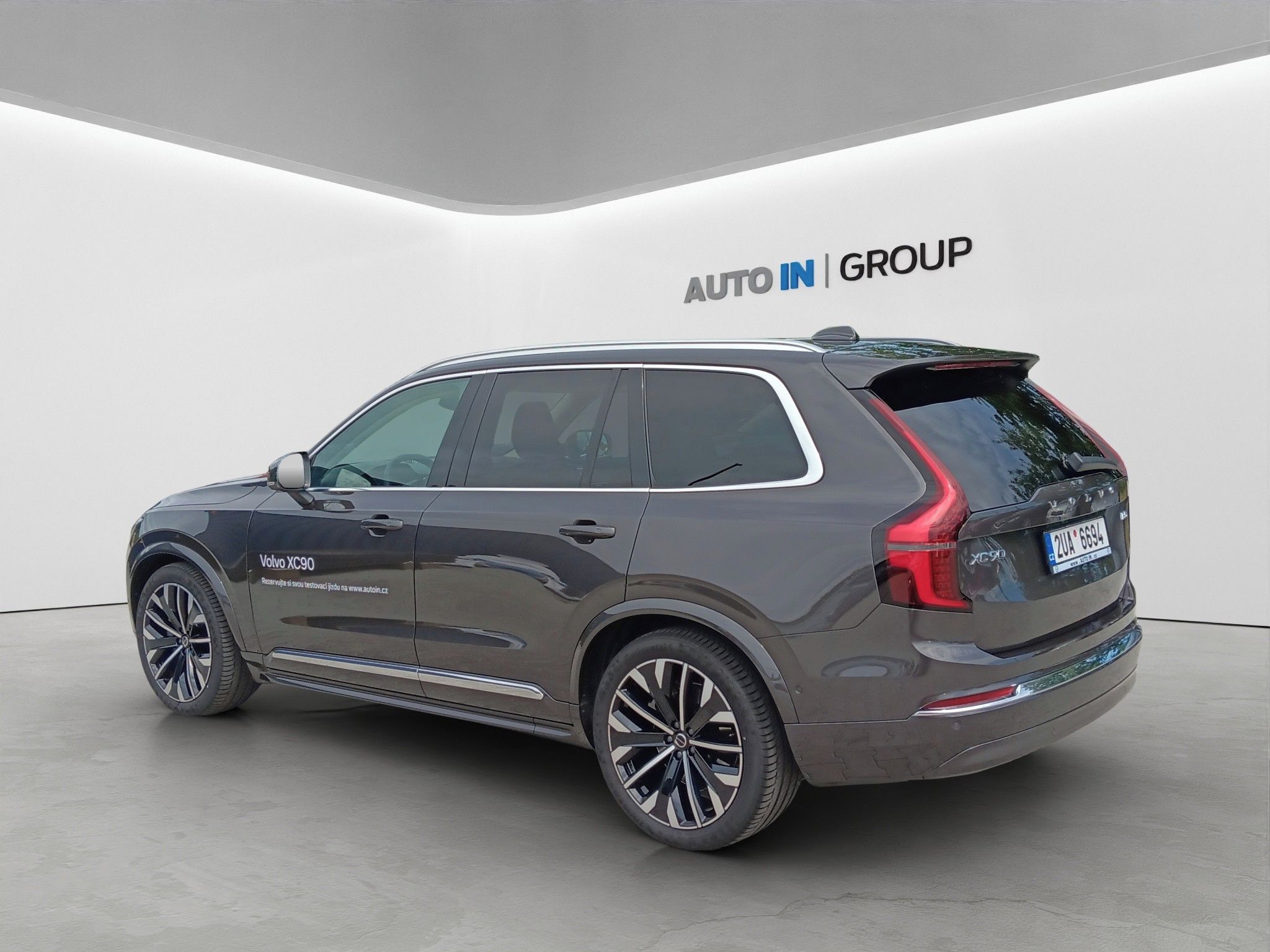 Volvo XC90, PLUS BRIGHT B5 AWD 184 kW Vzdu - fotka 4