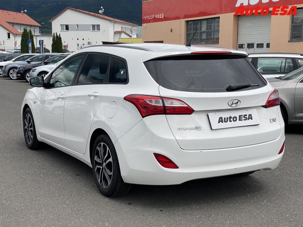 Hyundai i30, 1.6CVVT - fotka 6
