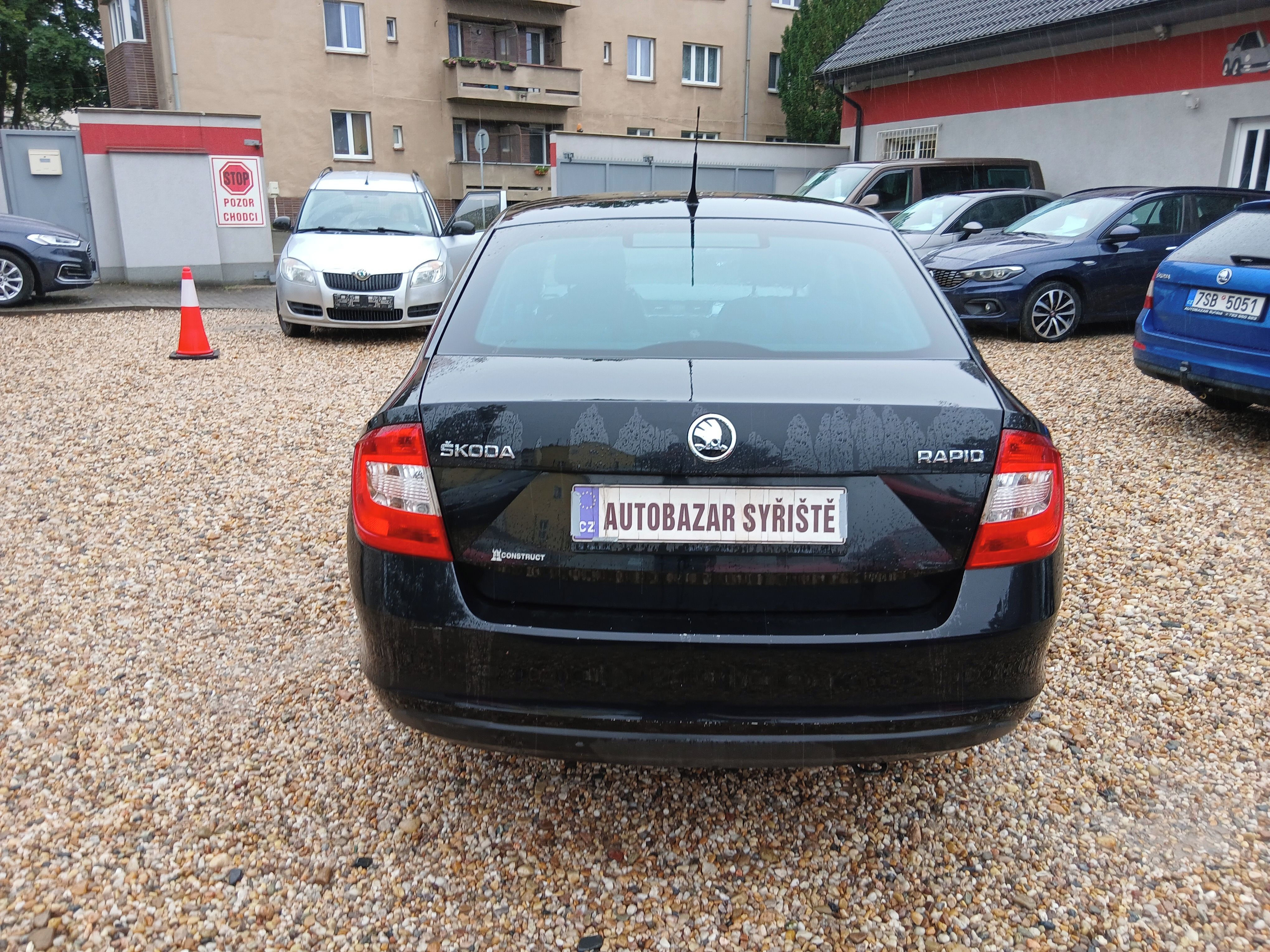 Škoda Rapid, 1.6TDi 66KW Ambi S.Kniha ČR,DP - fotka 6