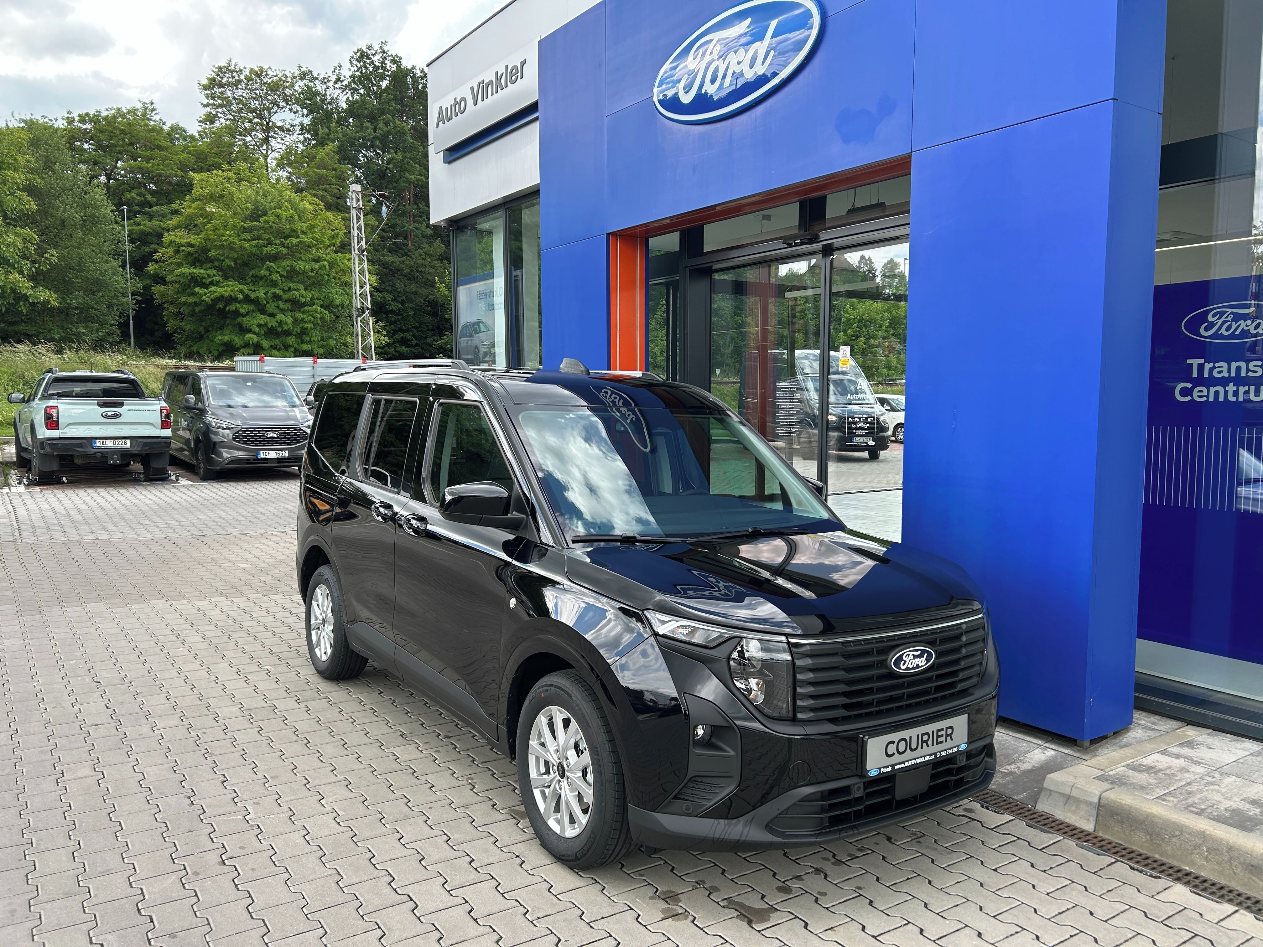 Ford Tourneo Courier, 1.0 EcoBoost 92 kW Titanium L1