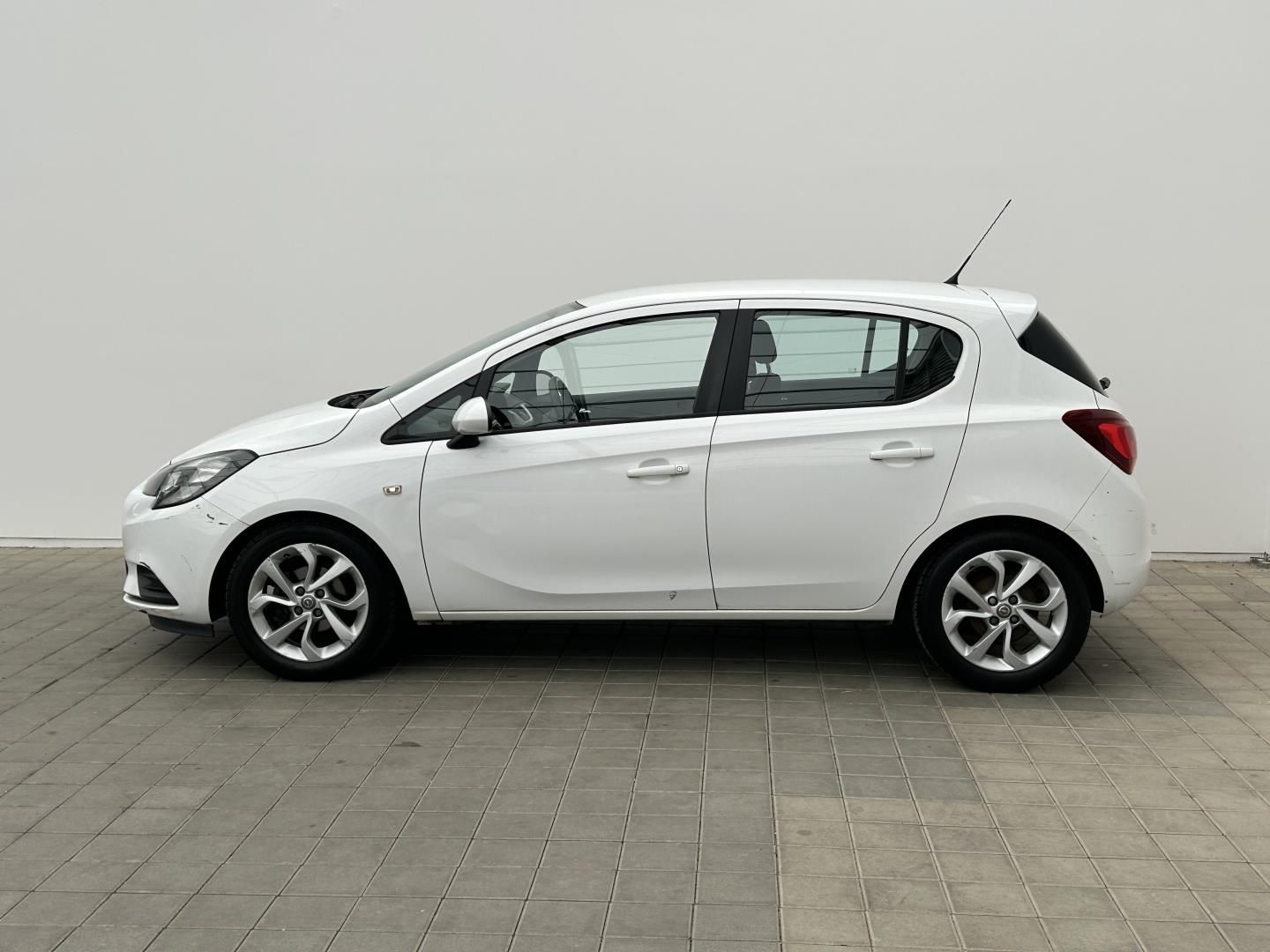 Opel Corsa, 1.4. 66kW Enjoj - fotka 2