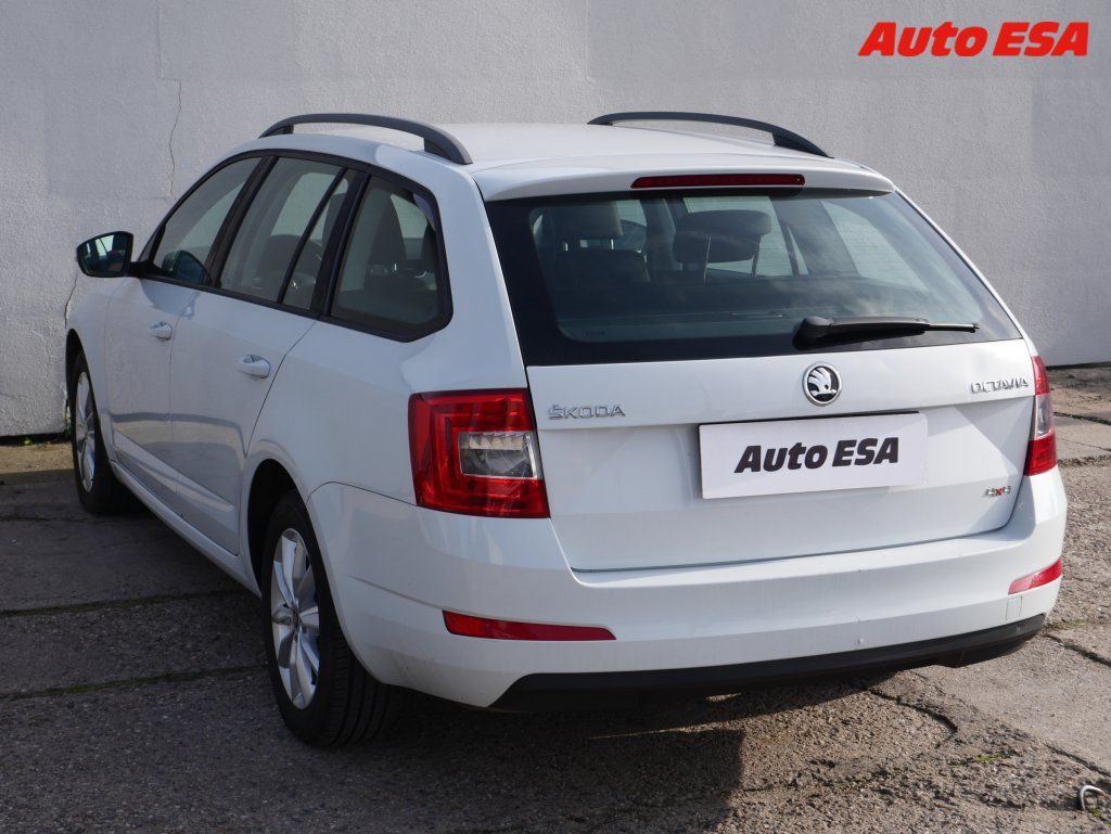 Škoda Octavia, 1.6 TDi 4x4,ČR,Ambition - fotka 4