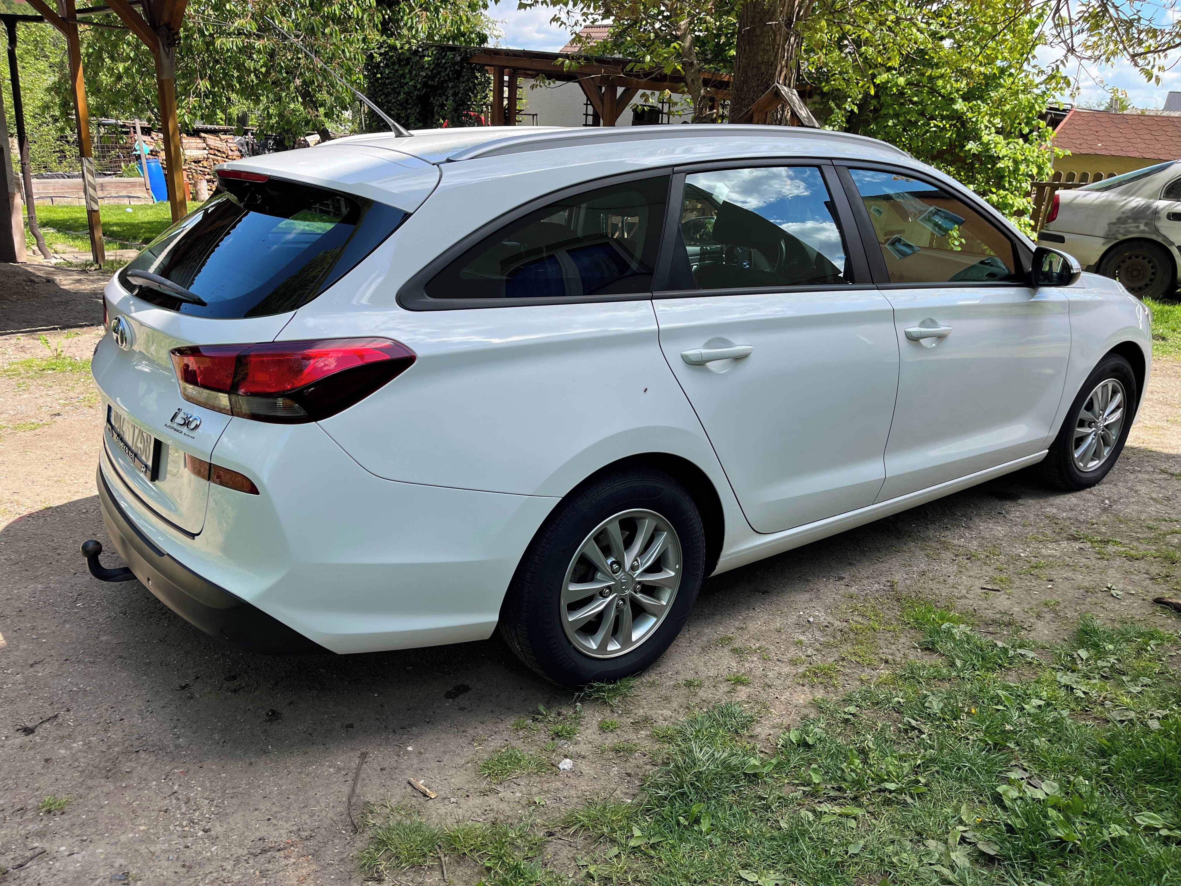 Hyundai i30, 1,6 crdi, 97kw servisováno, CZ - fotka 4