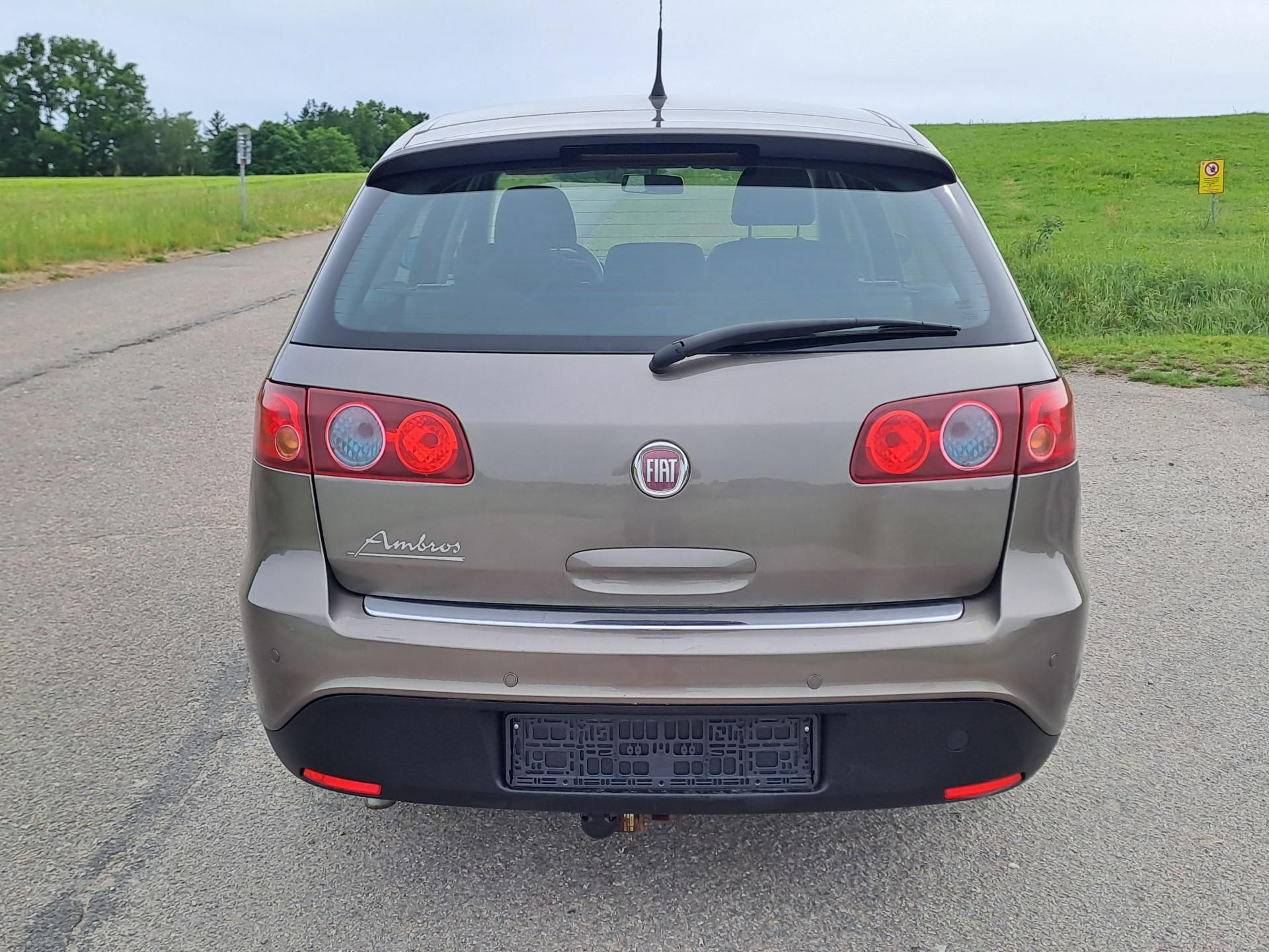 Fiat Croma, 1.9 JTD KLIMA TAŽNÉ - fotka 6