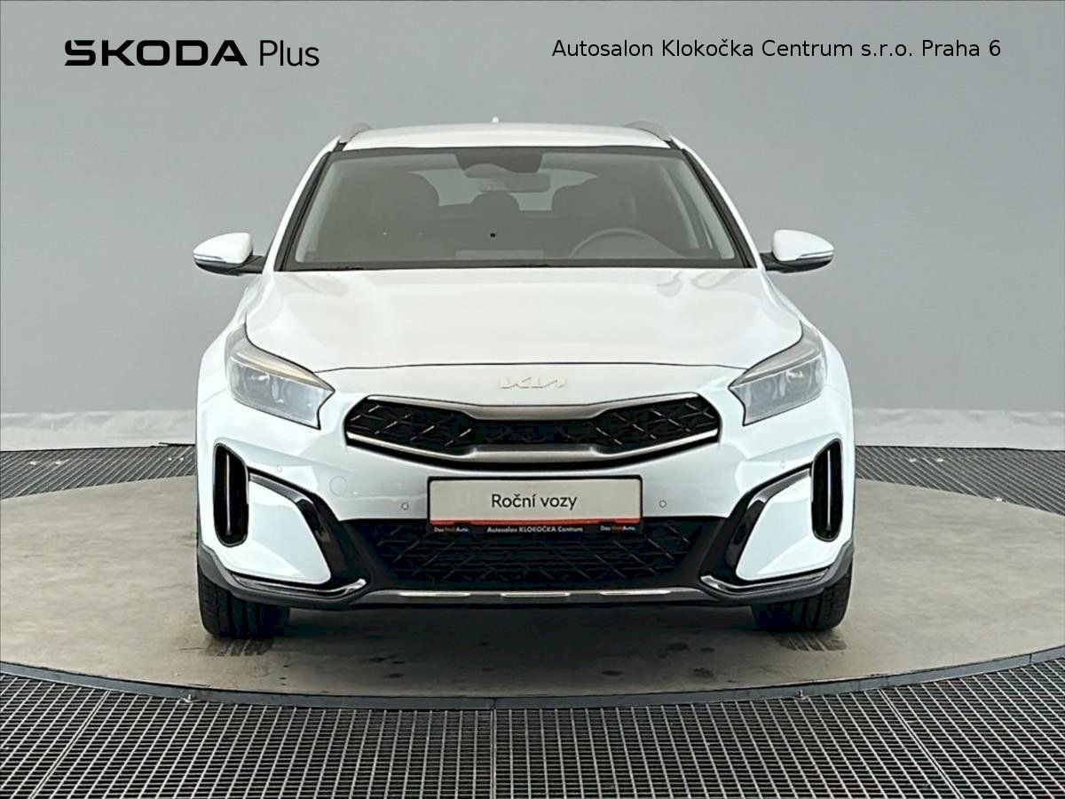 Kia XCee´d, 1,5T-GDi103 kW TOP - fotka 4