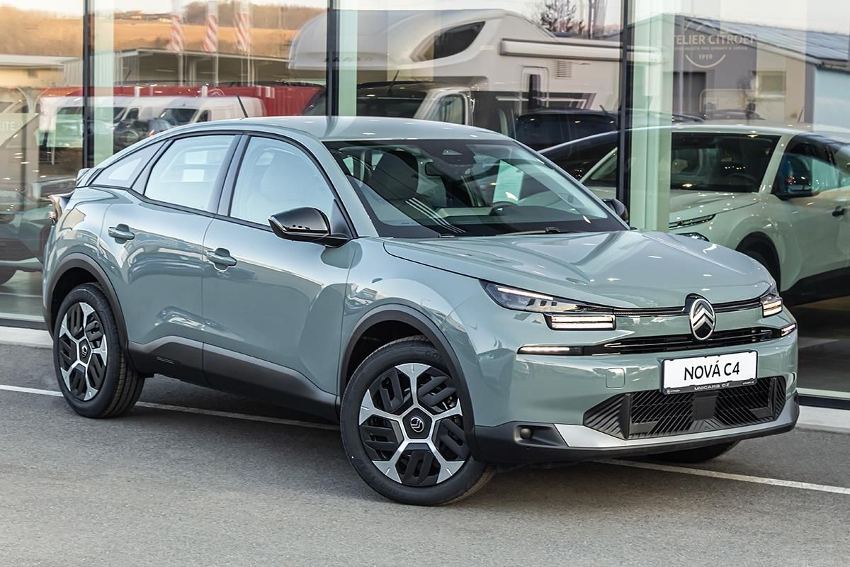 Citroën C4, 1,2 PLUS Hybrid 145k Automatic - fotka 3