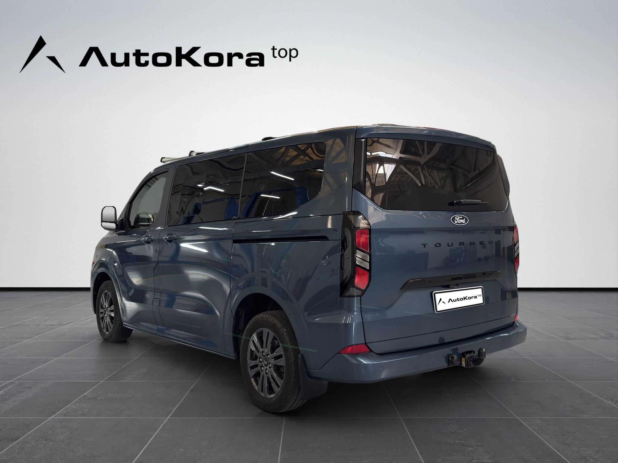Ford Tourneo Custom, 2,0 EcoBlue Titanium L1 - fotka 6