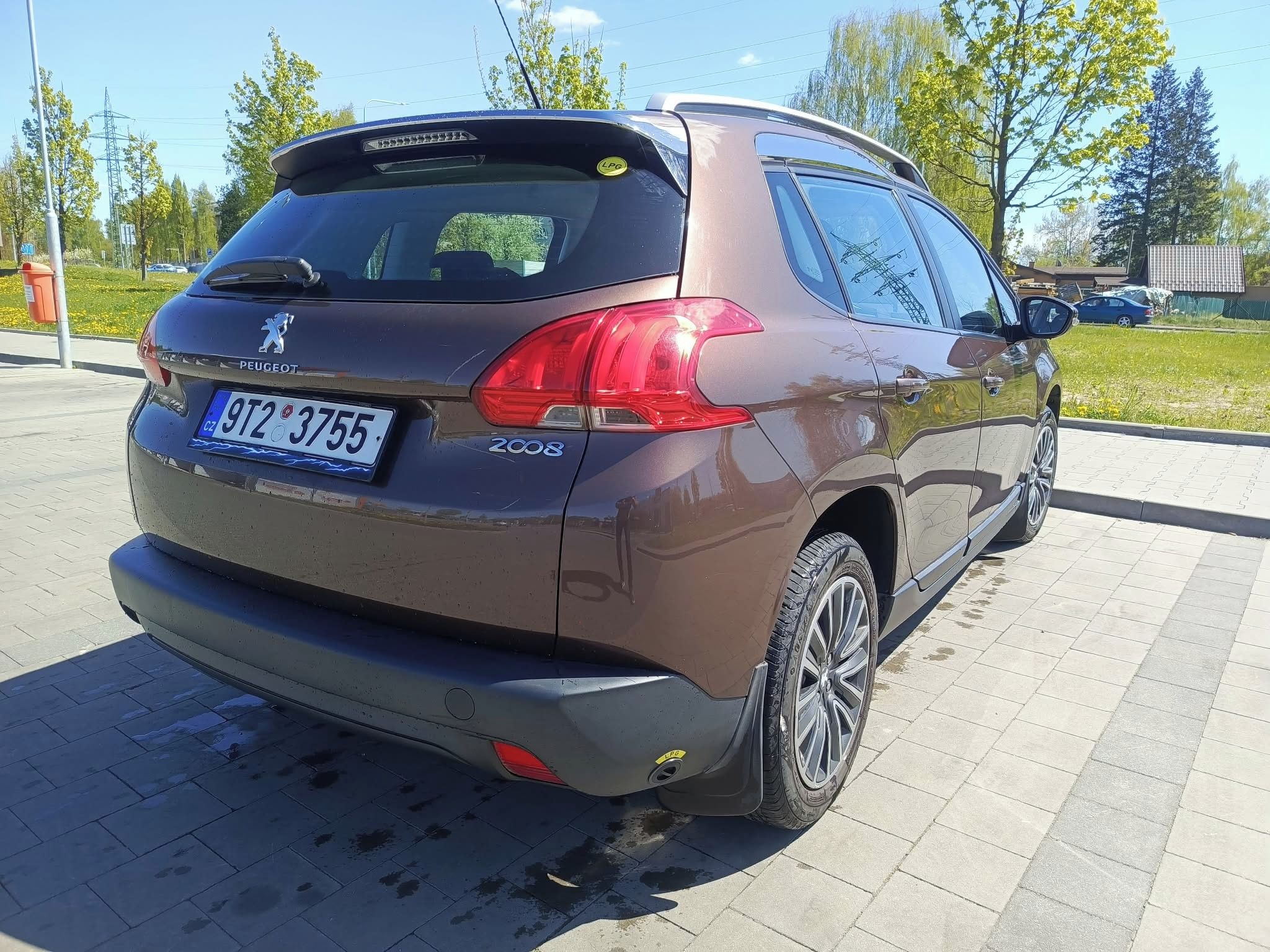 Peugeot 2008, Benzín+LPG - fotka 4