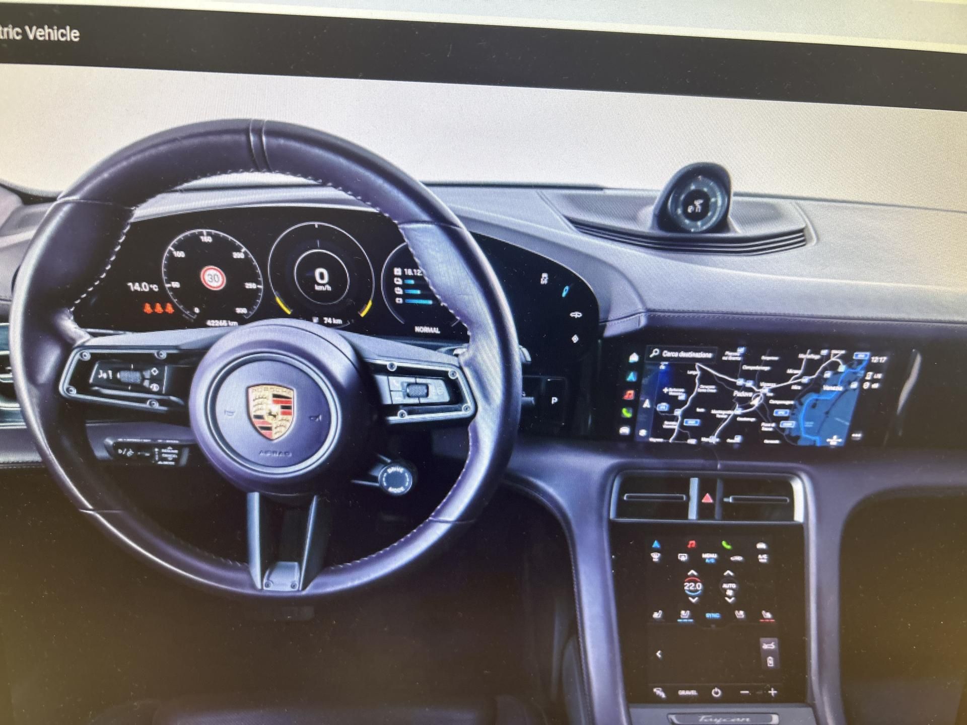 Porsche Taycan, 4 CROSS TURISMO 95% - fotka 3