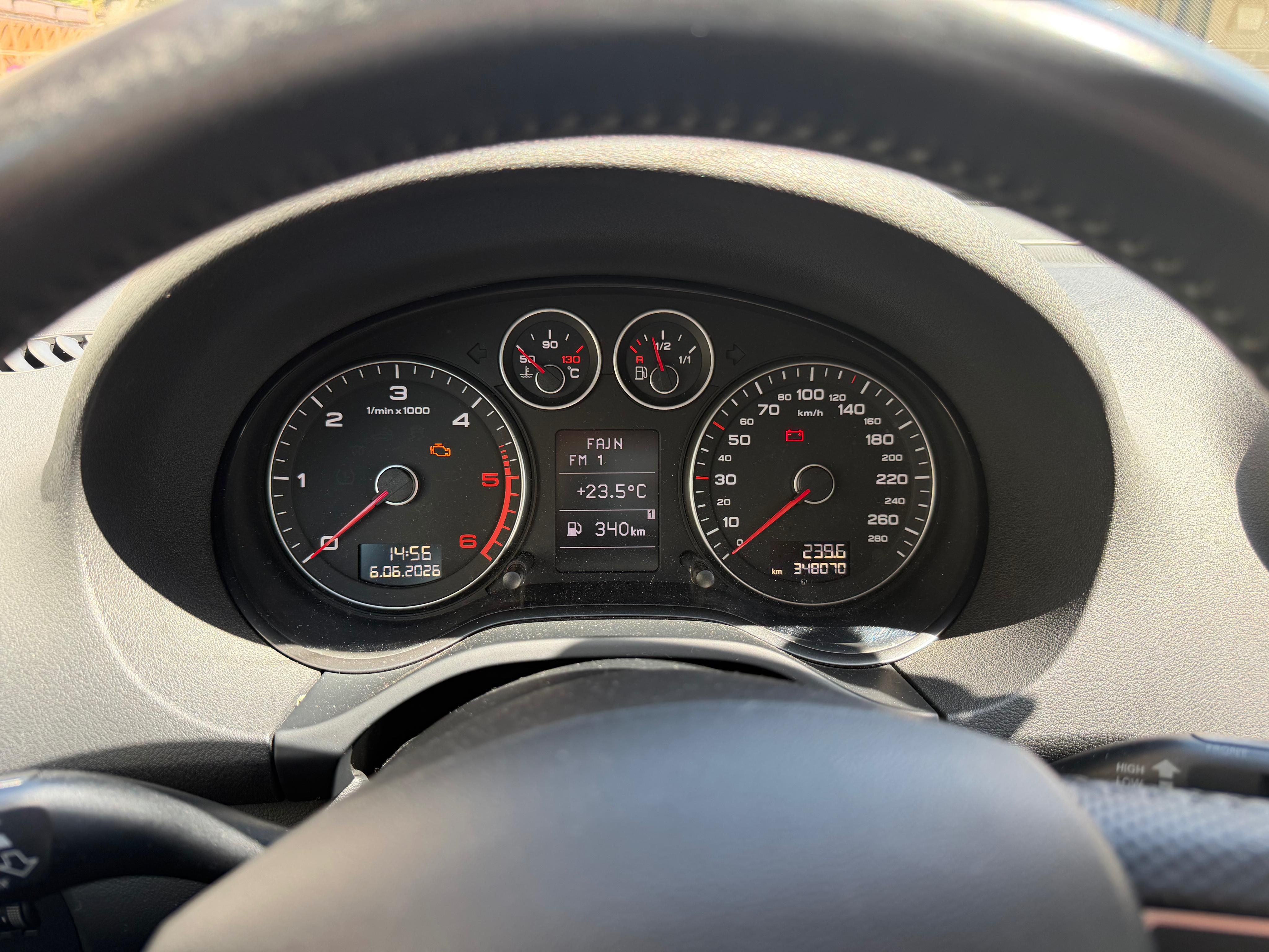 Audi A3, 2.0 TDI 103kw S-line - fotka 6