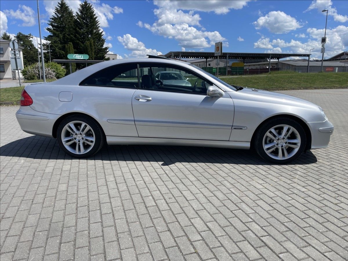 Mercedes-Benz CLK, 3,0 i V6 170kw Ambiente TOP st - fotka 5
