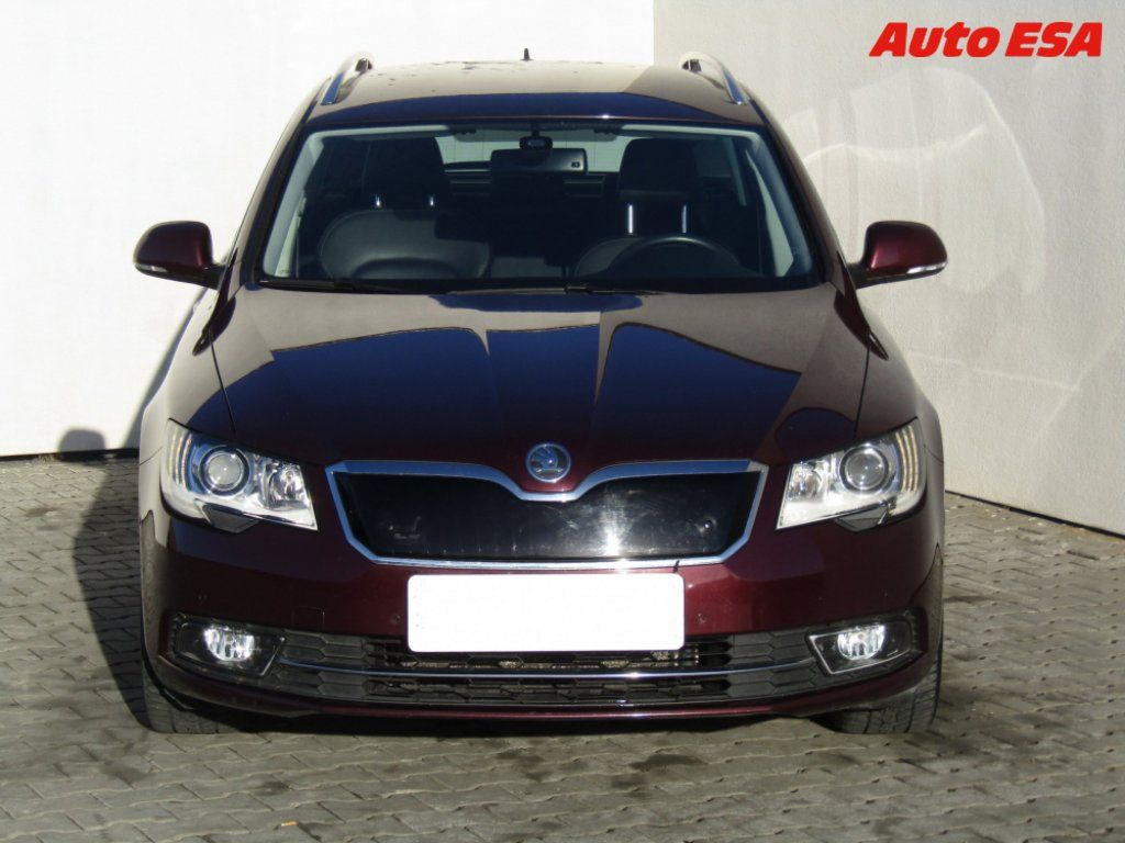 Škoda Superb, 2.0 tdi,xenon,autoAC - fotka 2