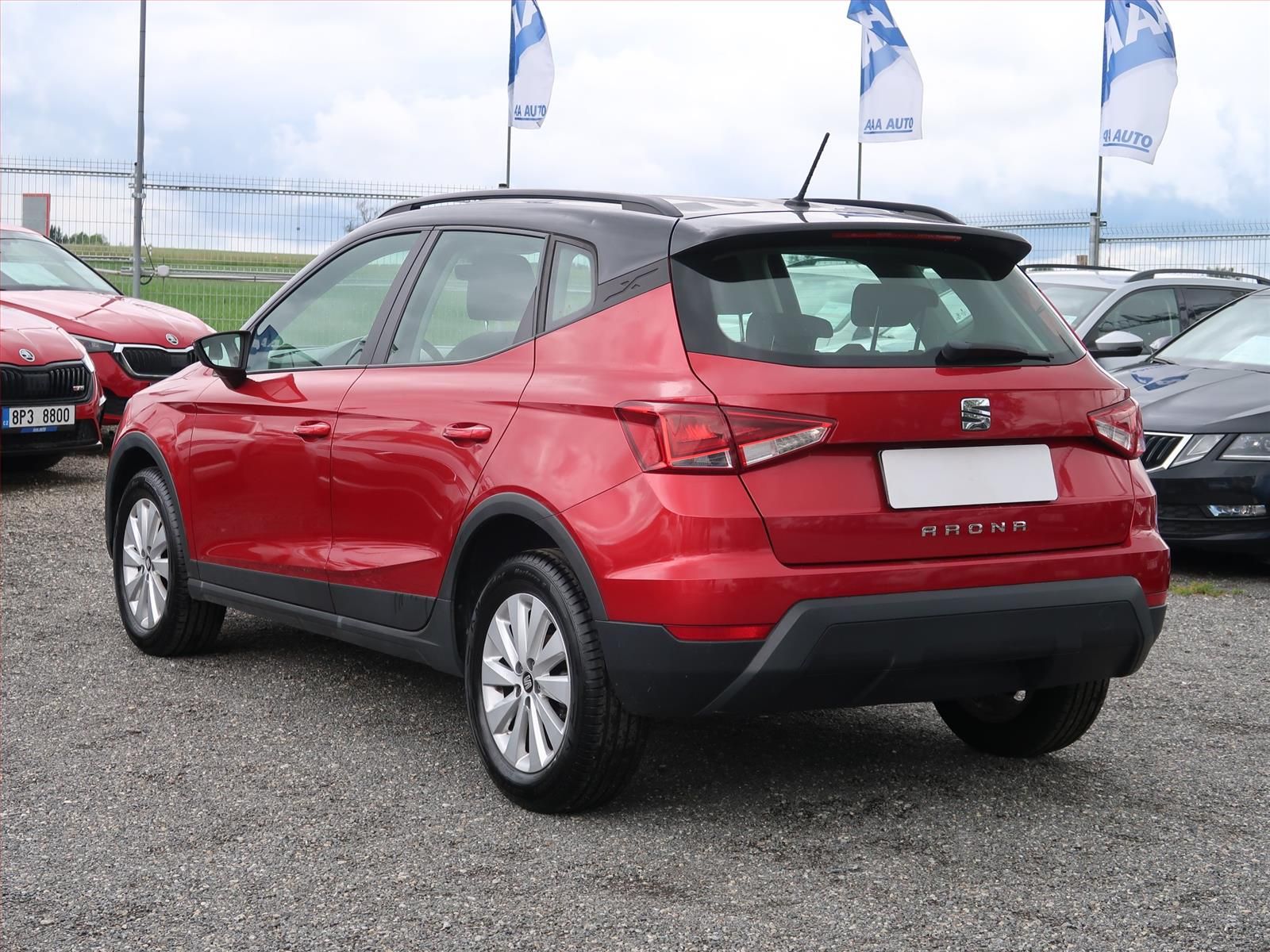 Seat Arona, 1.6 TDI, Automatická klima - fotka 4